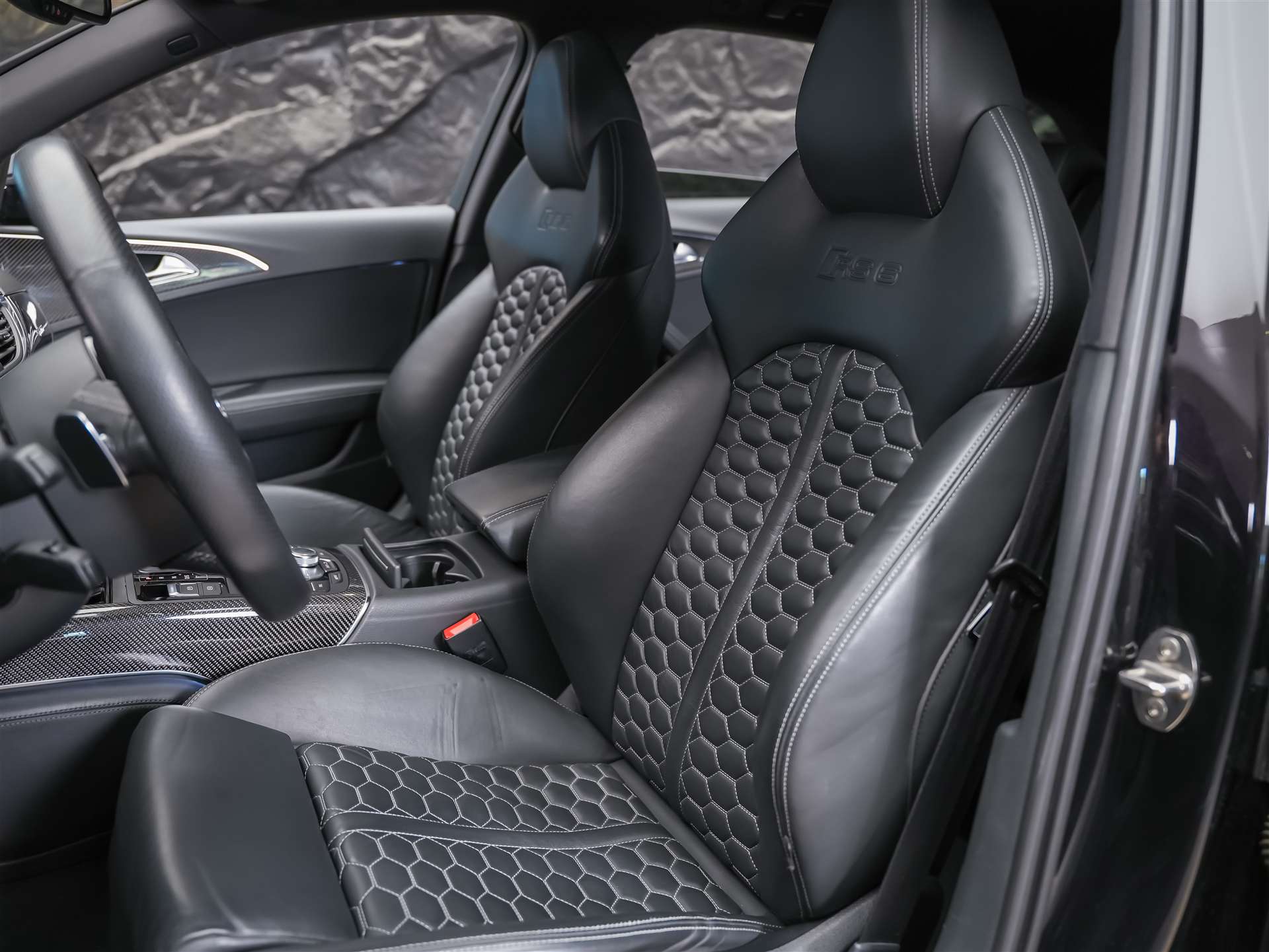 AUDI RS6 Avant 4.0 TFSI V8 quattro Tiptronic *BOSE Soundsystem*Abstandsregler*Sitzheizung*Valcona Leder*-image-9