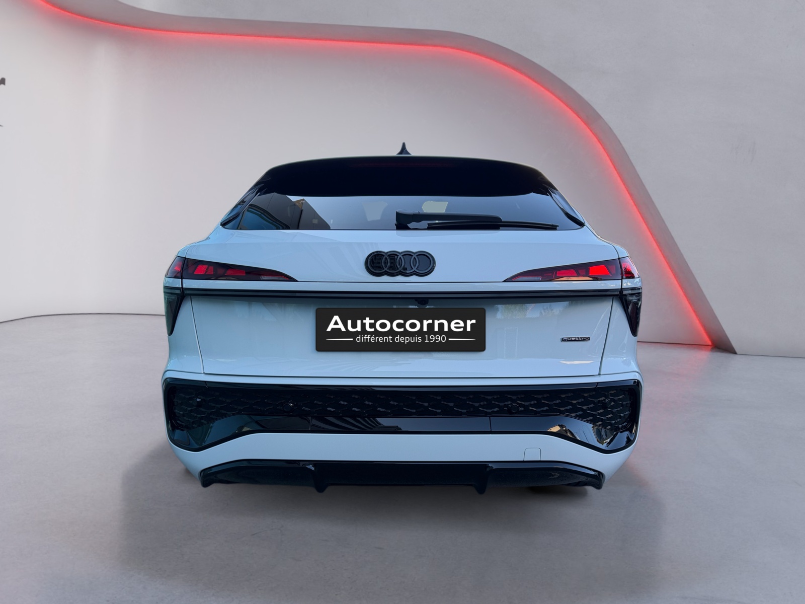 AUDI Q3 Sportback TFSI quattro 195 kW S tronic-showroom-element-3