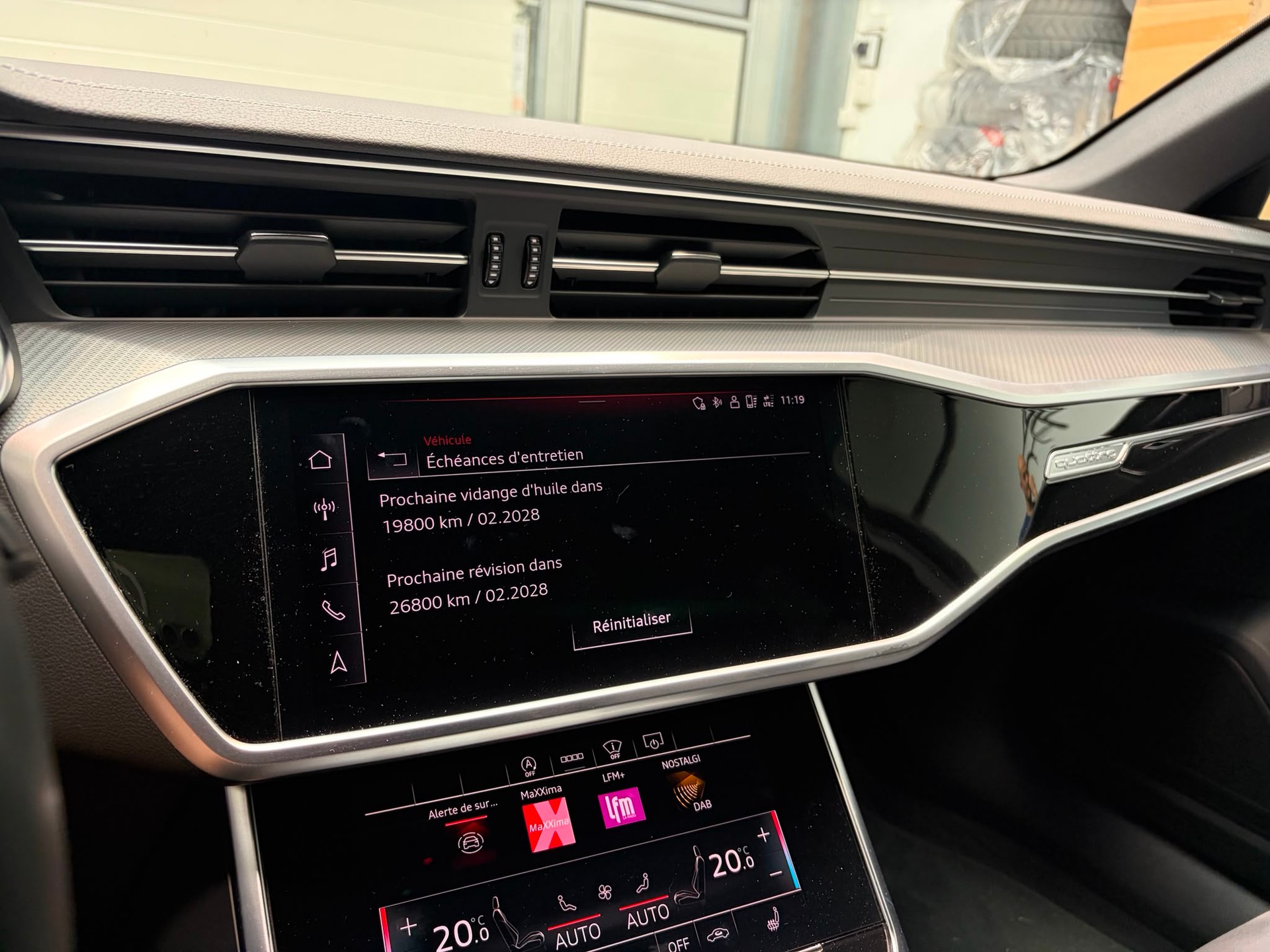 AUDI A6 Avant 40 TDI Sport Attraction quattro S-tronic-image-25