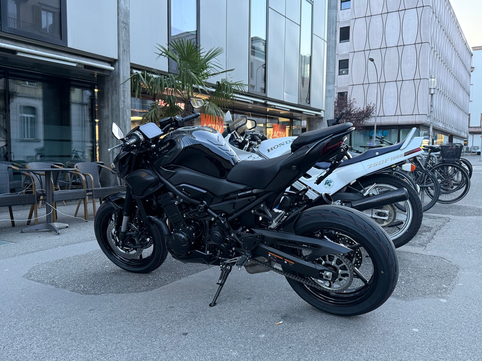 KAWASAKI Z 900 (35kw)-image-1