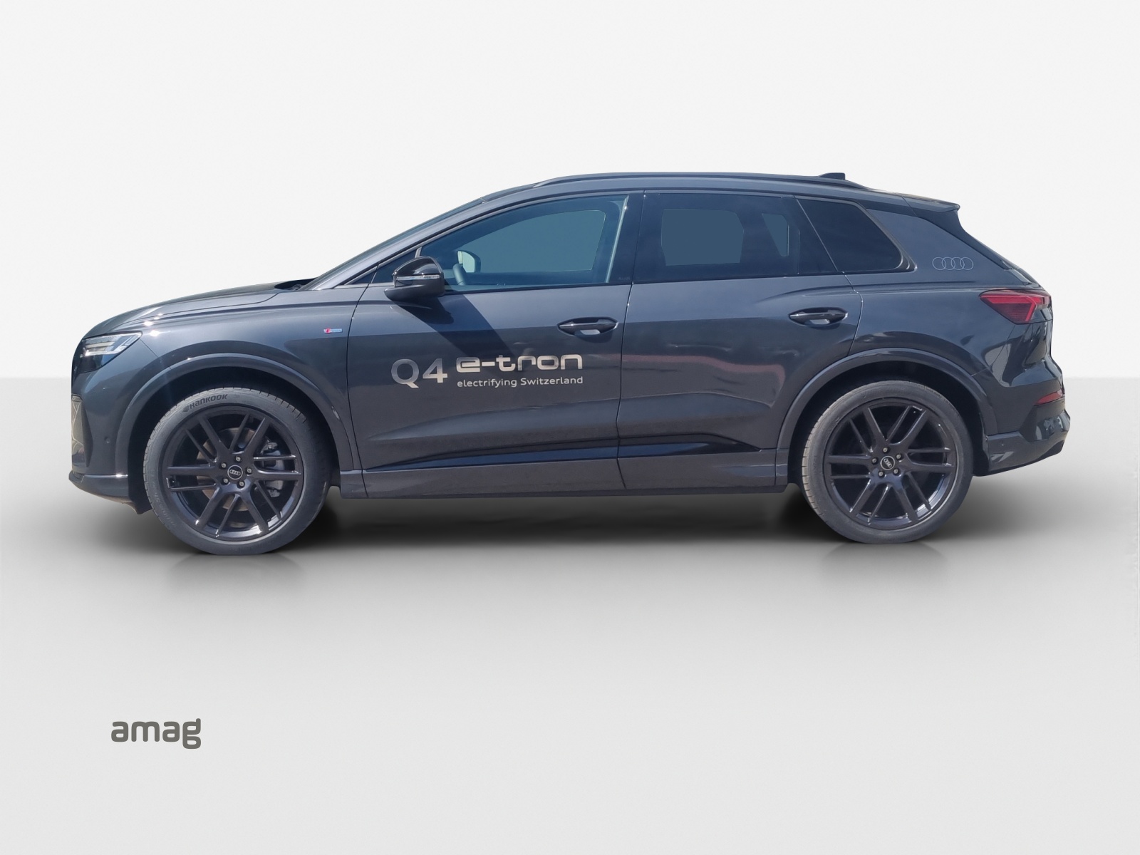 AUDI Q4 e-tron SUV quattro performance-showroom-element-1
