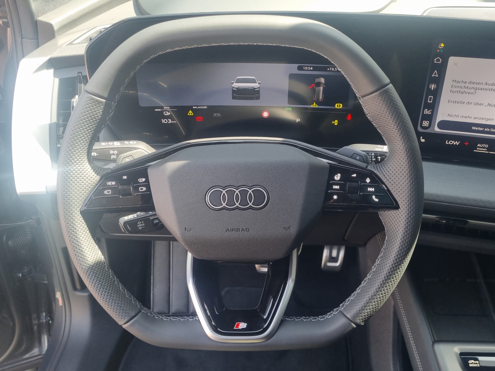AUDI Q4 e-tron SUV quattro performance-image-9