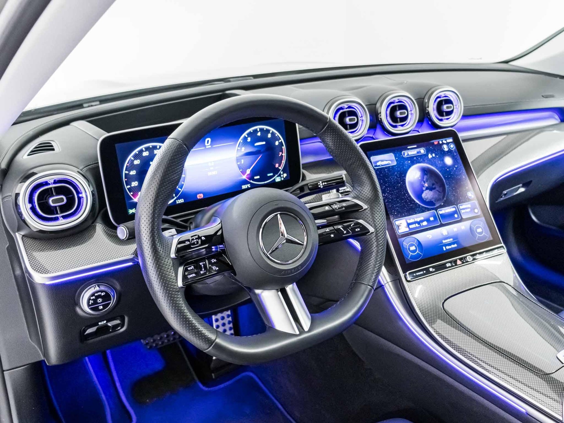 MERCEDES-BENZ C 200 4MATIC-image-9