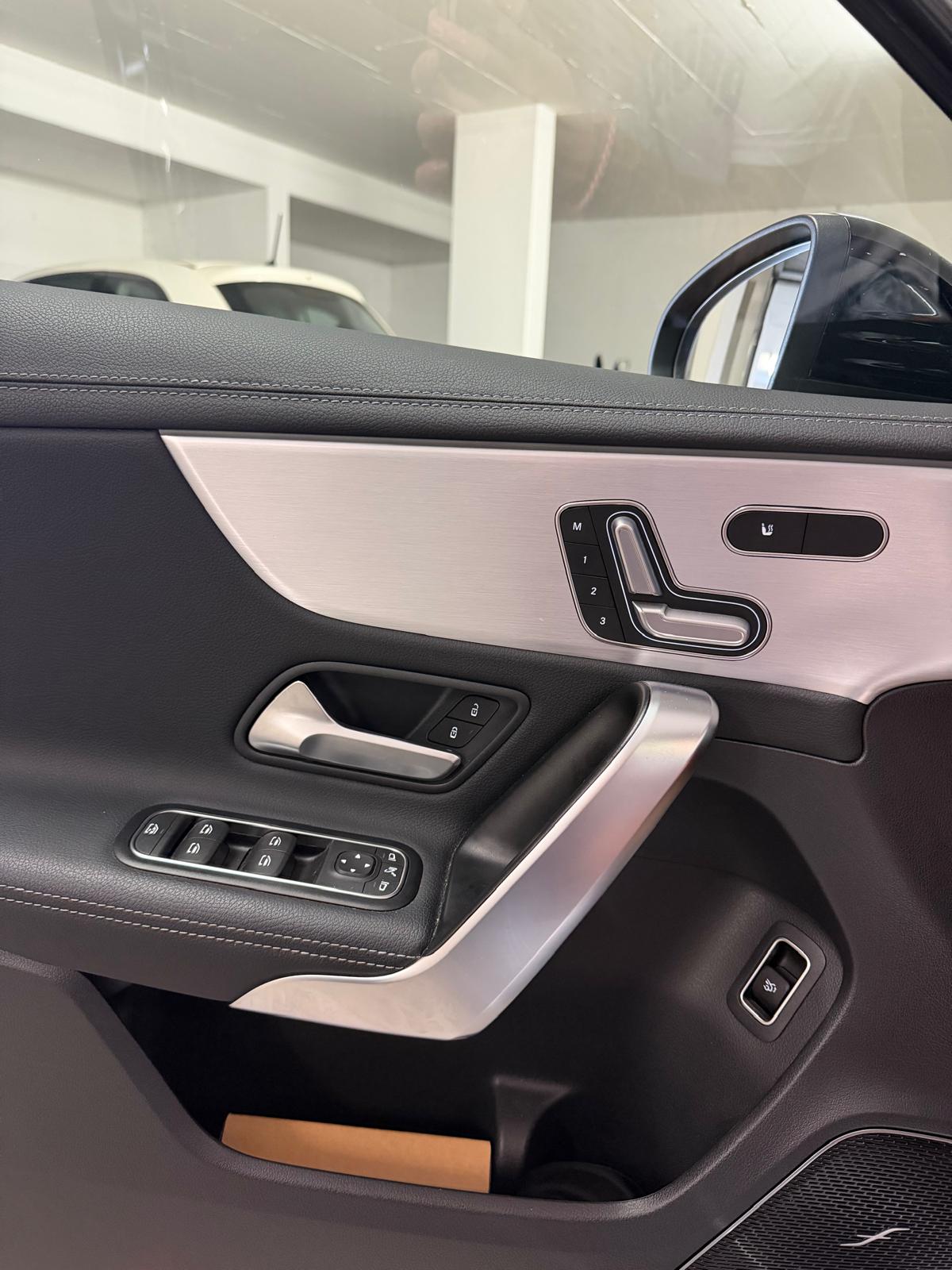 MERCEDES-BENZ A 35 AMG 4matic-image-8