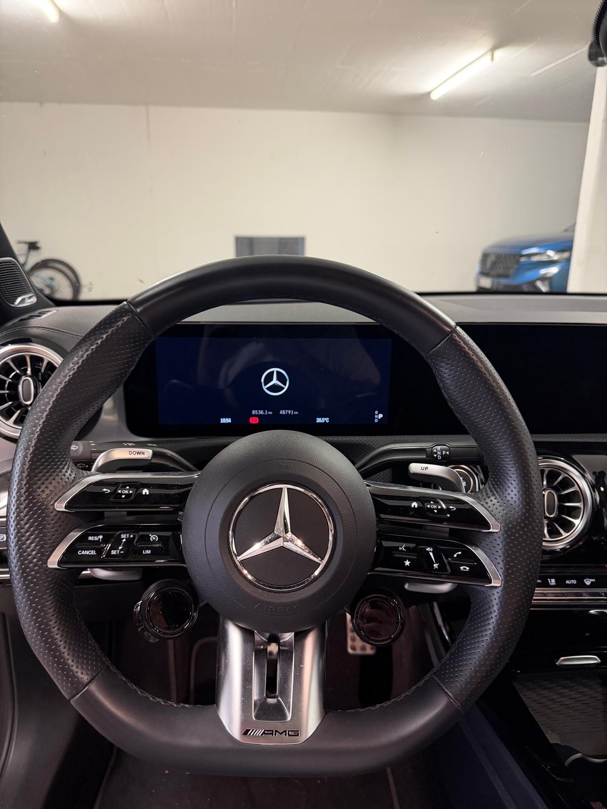 MERCEDES-BENZ A 35 AMG 4matic-image-5