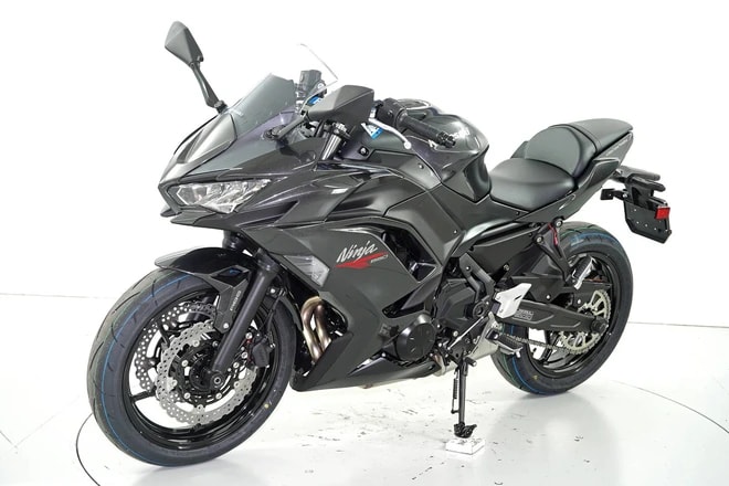 KAWASAKI NINJA 650-image-2