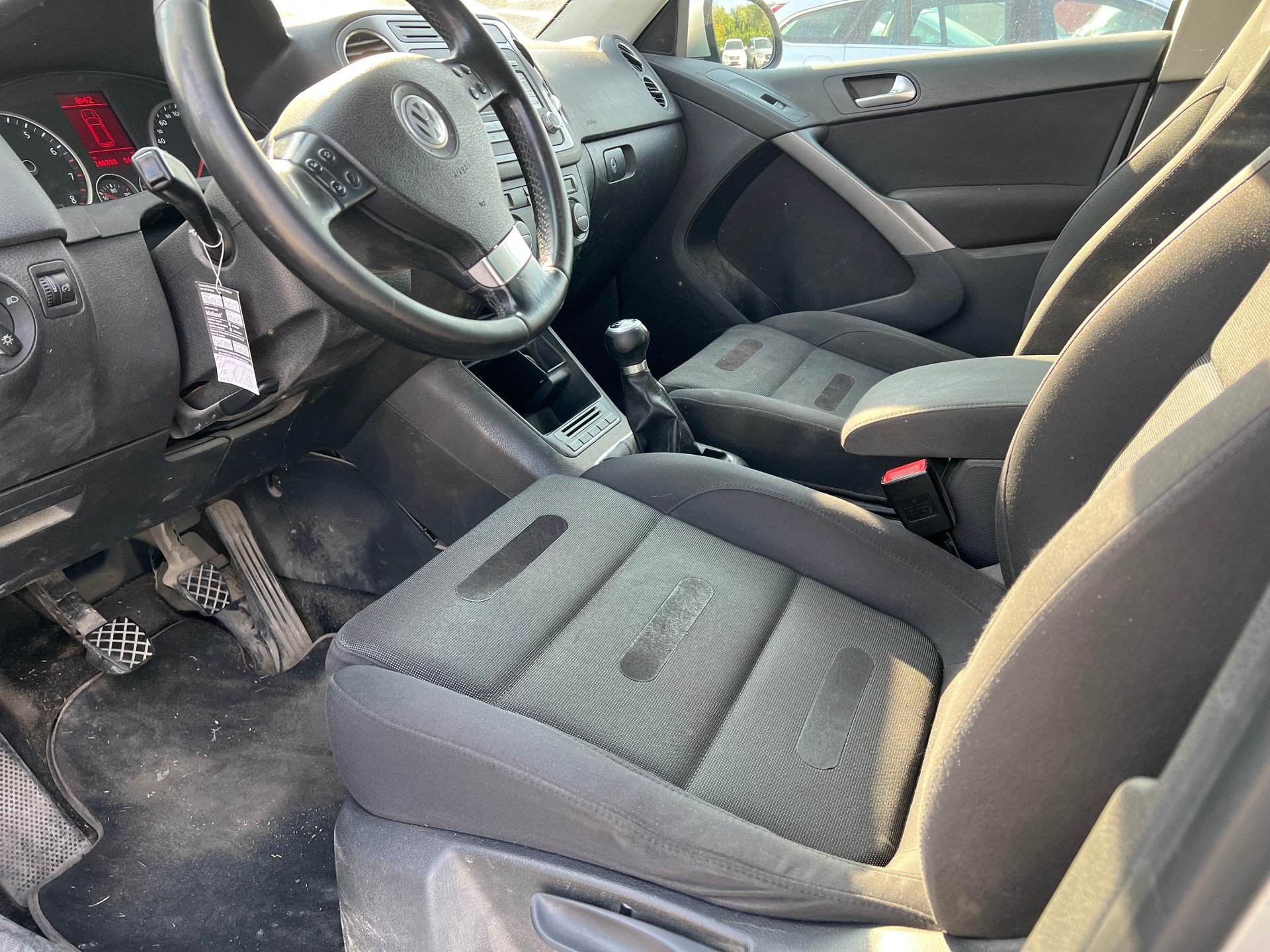 VW Tiguan 1.4 TSI Sport&Style-image-5