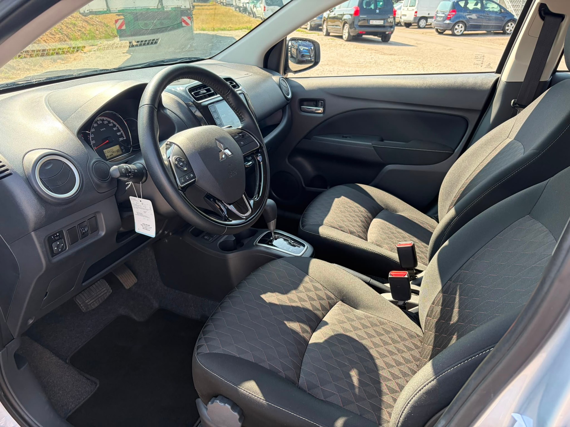 MITSUBISHI Space Star 1.2 CVT Invite-image-8