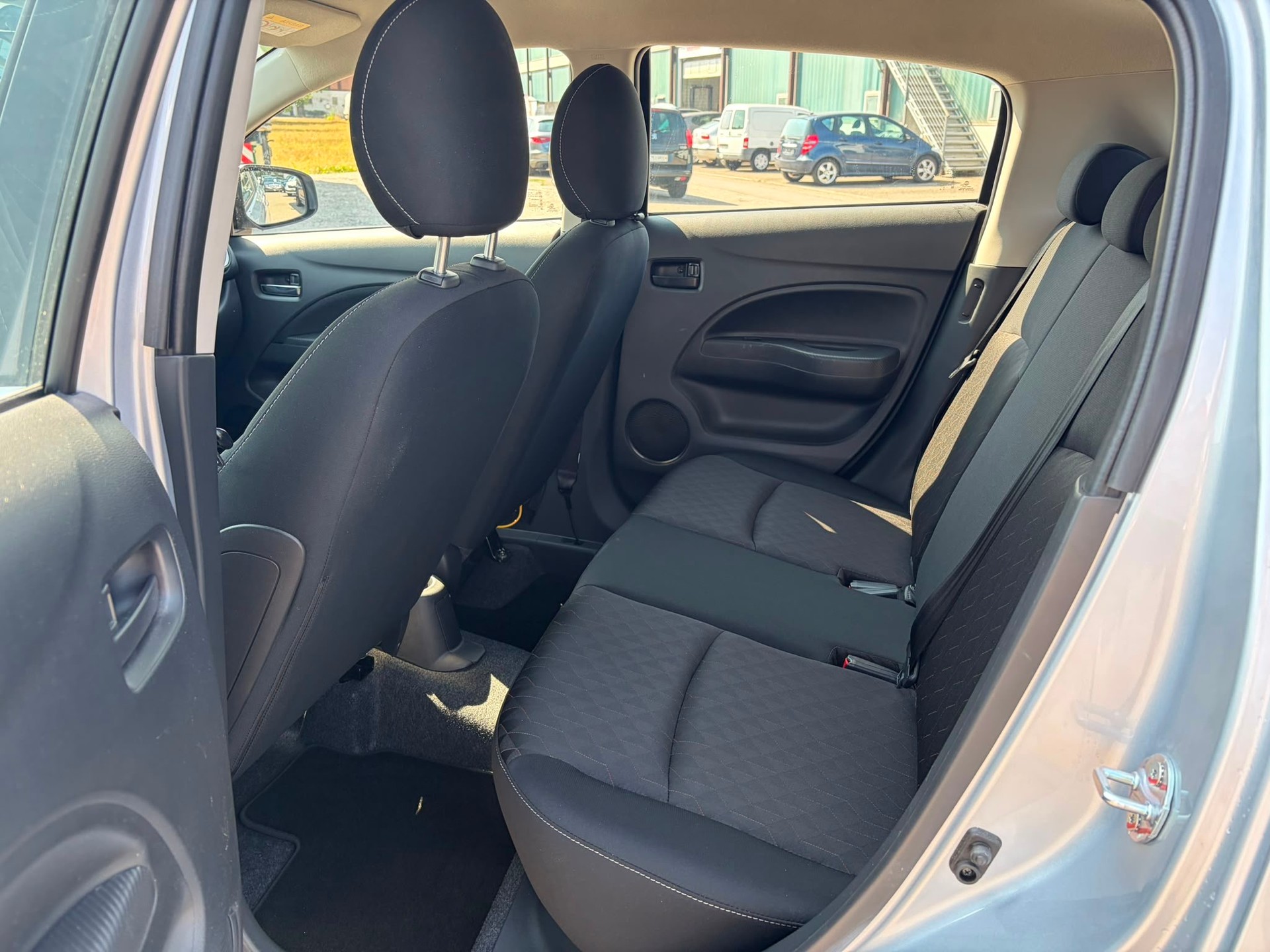 MITSUBISHI Space Star 1.2 CVT Invite-image-7