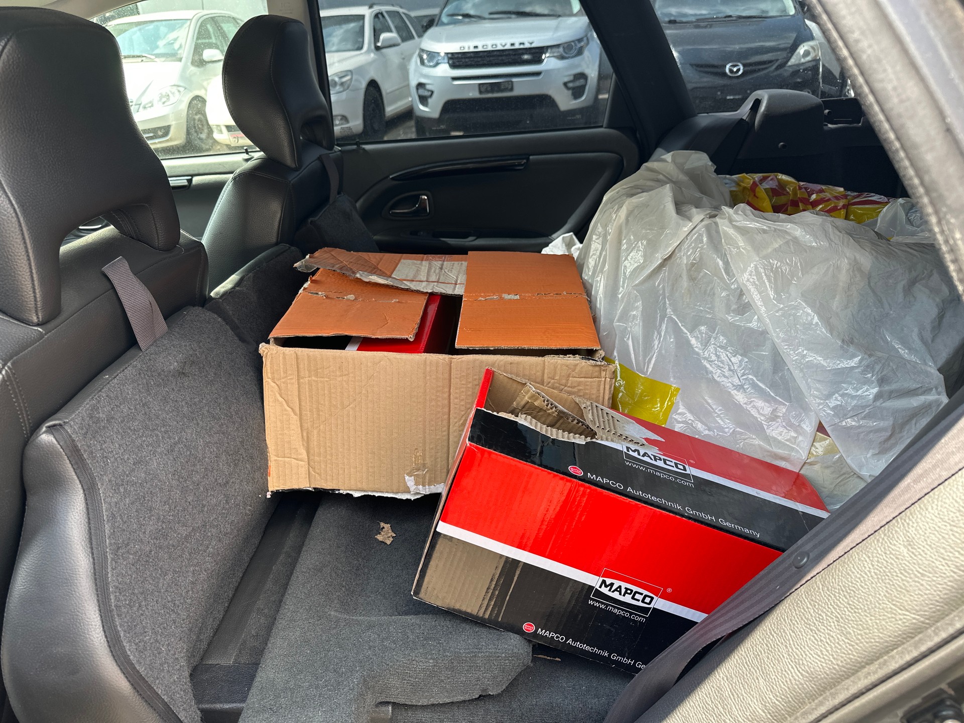 VOLVO V40 T4-image-8