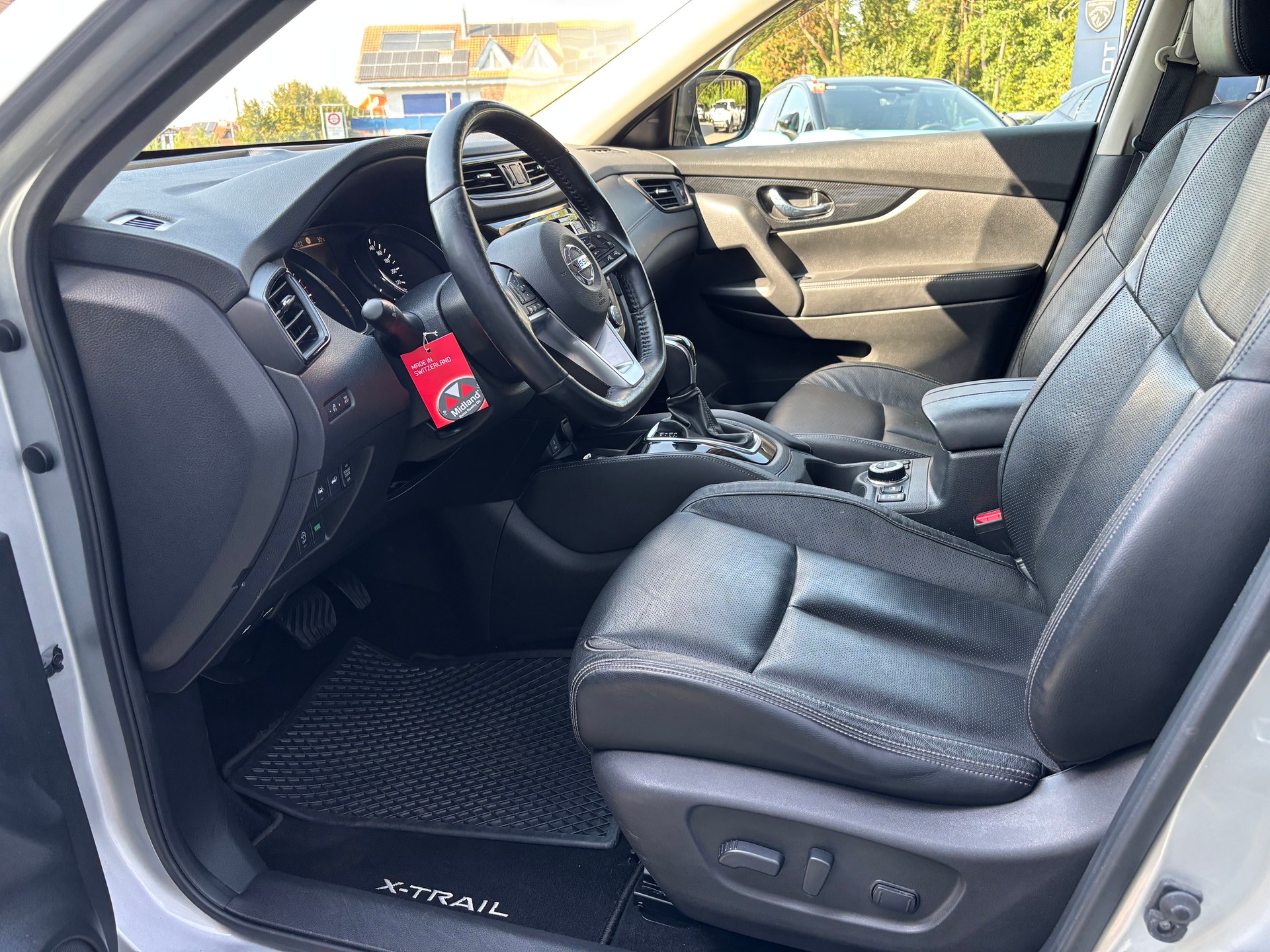 NISSAN X-Trail 2.0dCi tekna 4x4-image-8