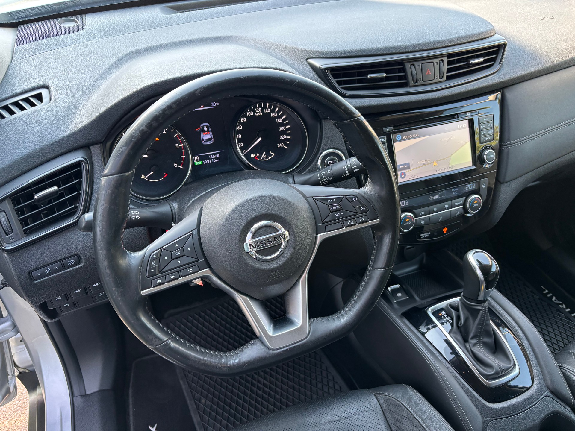 NISSAN X-Trail 2.0dCi tekna 4x4-image-9