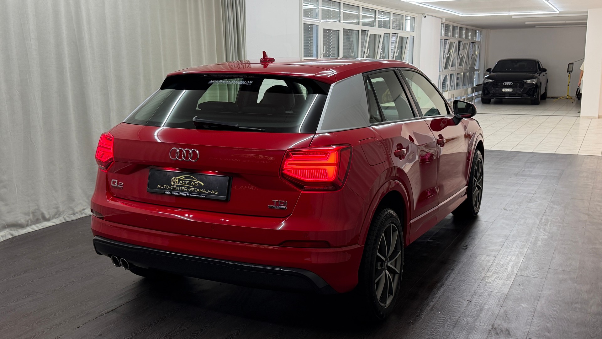 AUDI Q2 2.0 TDI sport quattro S-tronic-showroom-element-3