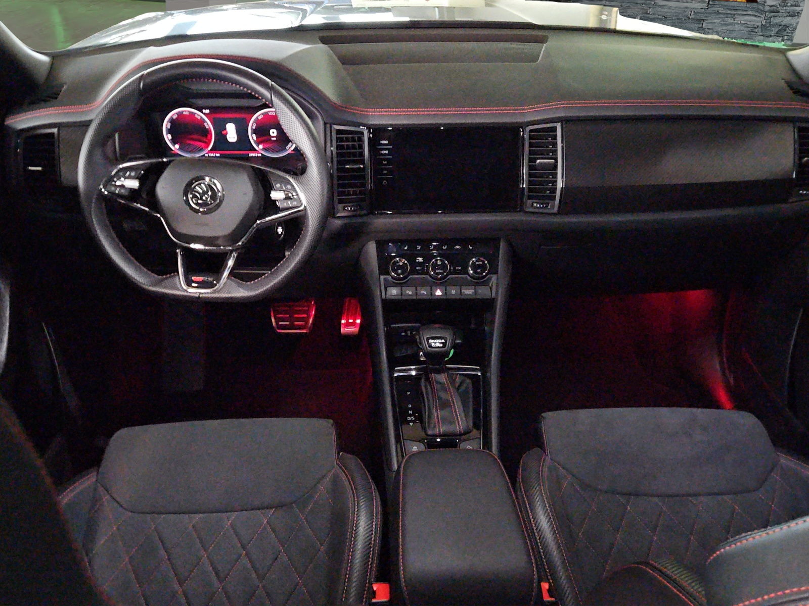 SKODA Kodiaq 2.0 TSI 4x4 RS-image-7