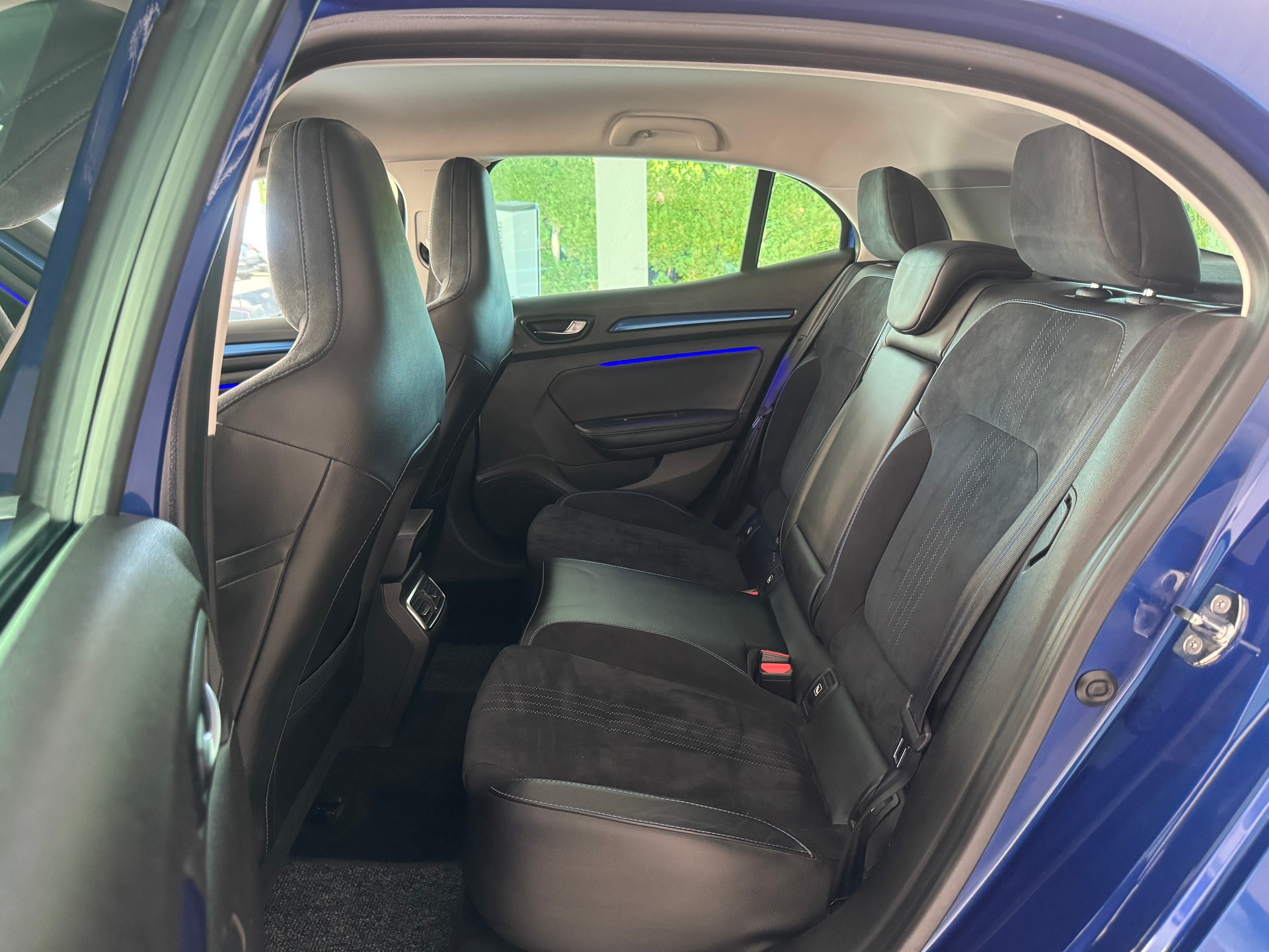 RENAULT Mégane 1.6 16V Turbo GT EDC-image-18