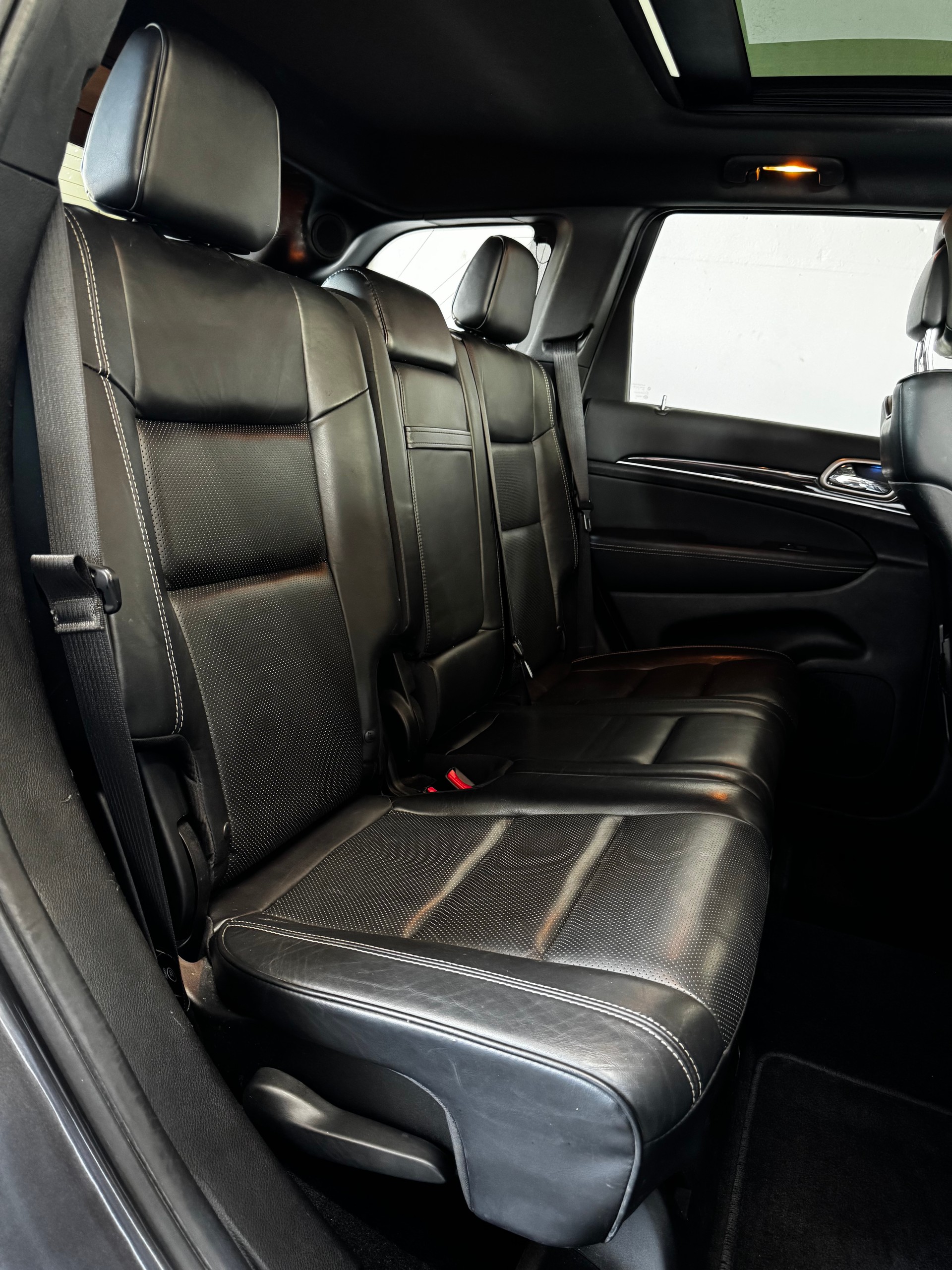 JEEP Grand Cherokee 3.0 CRD Overland Automatic-image-23