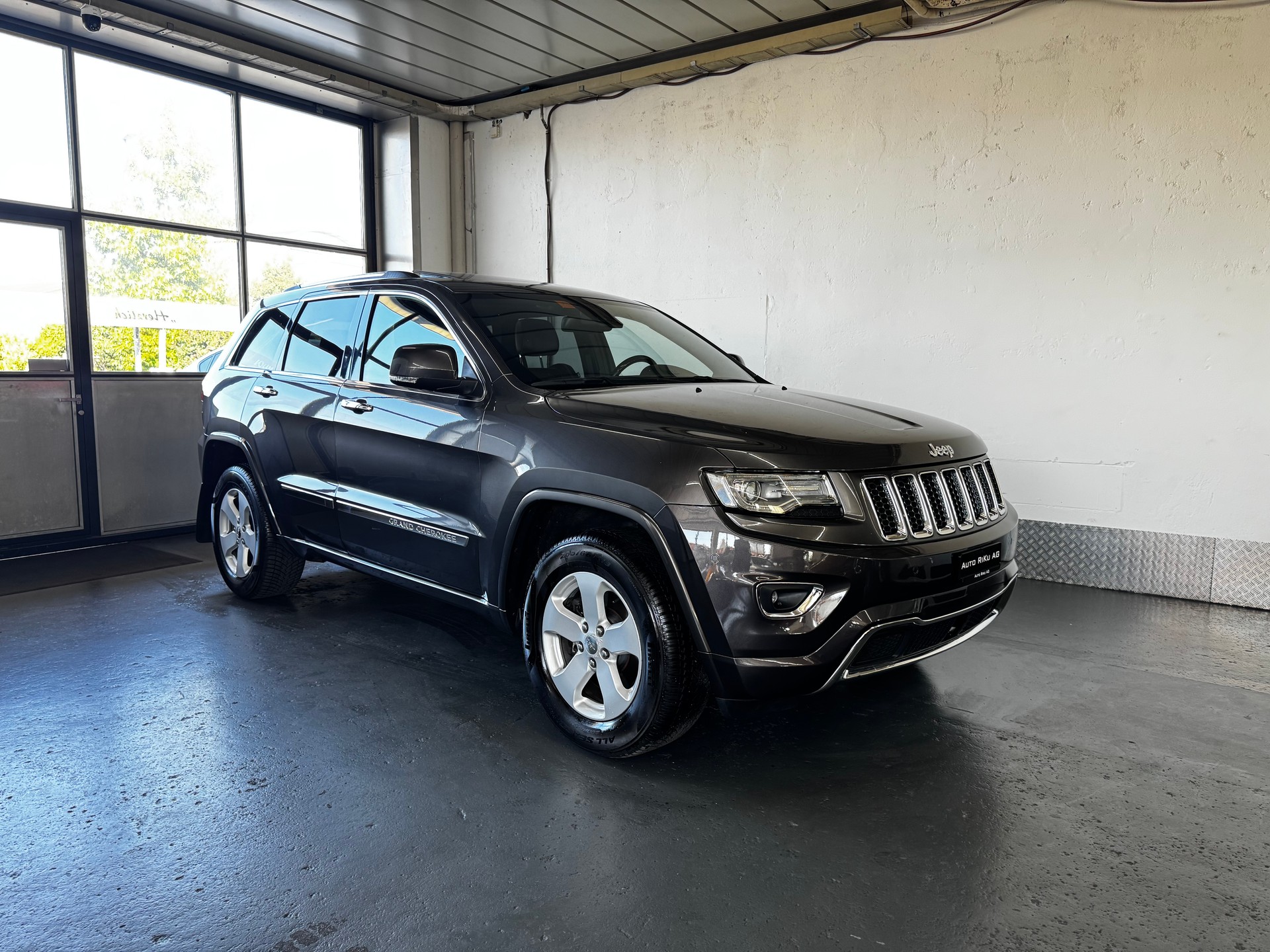 JEEP Grand Cherokee 3.0 CRD Overland Automatic-showroom-element-1