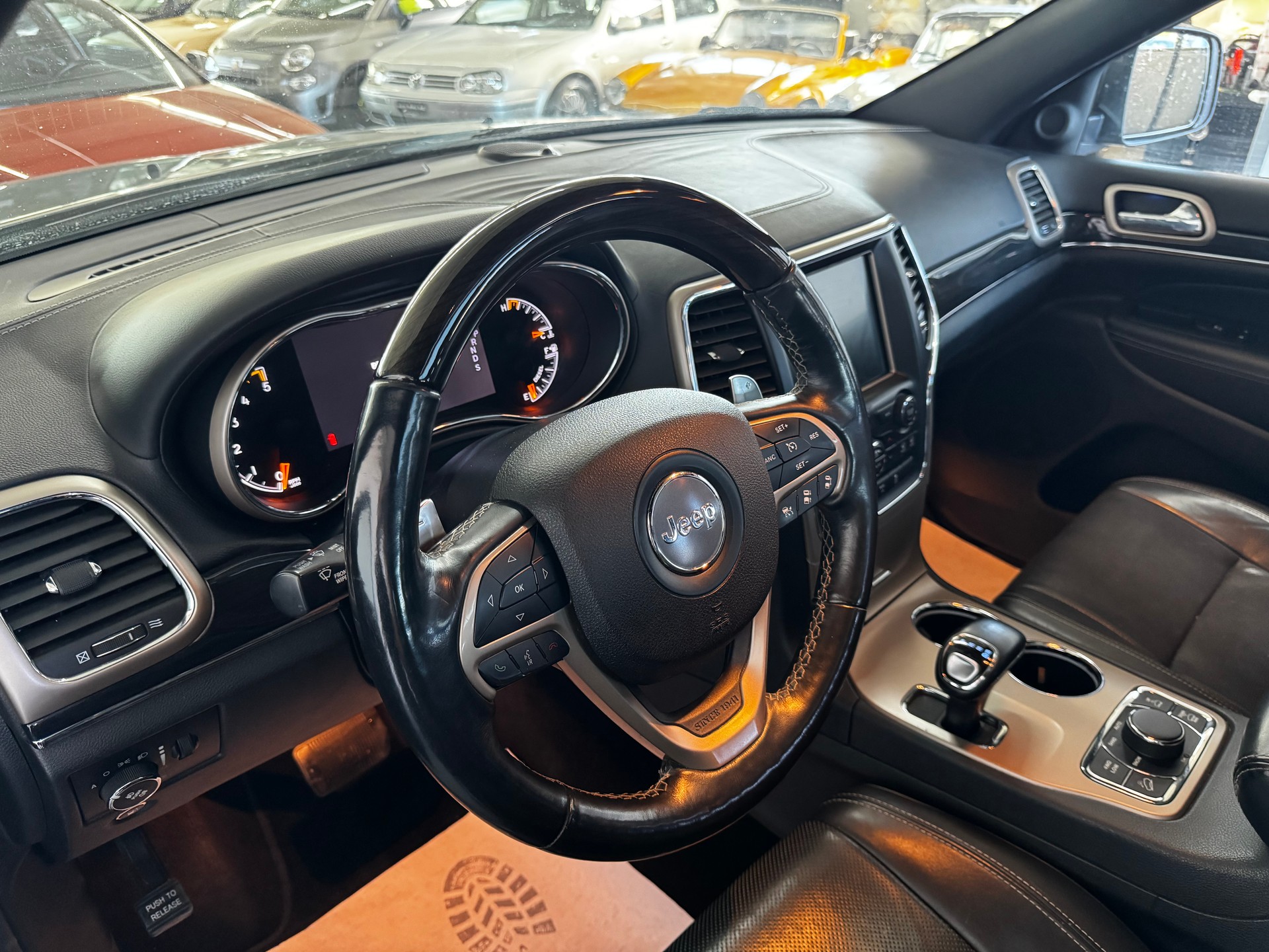 JEEP Grand Cherokee 3.0 CRD Overland Automatic-image-11