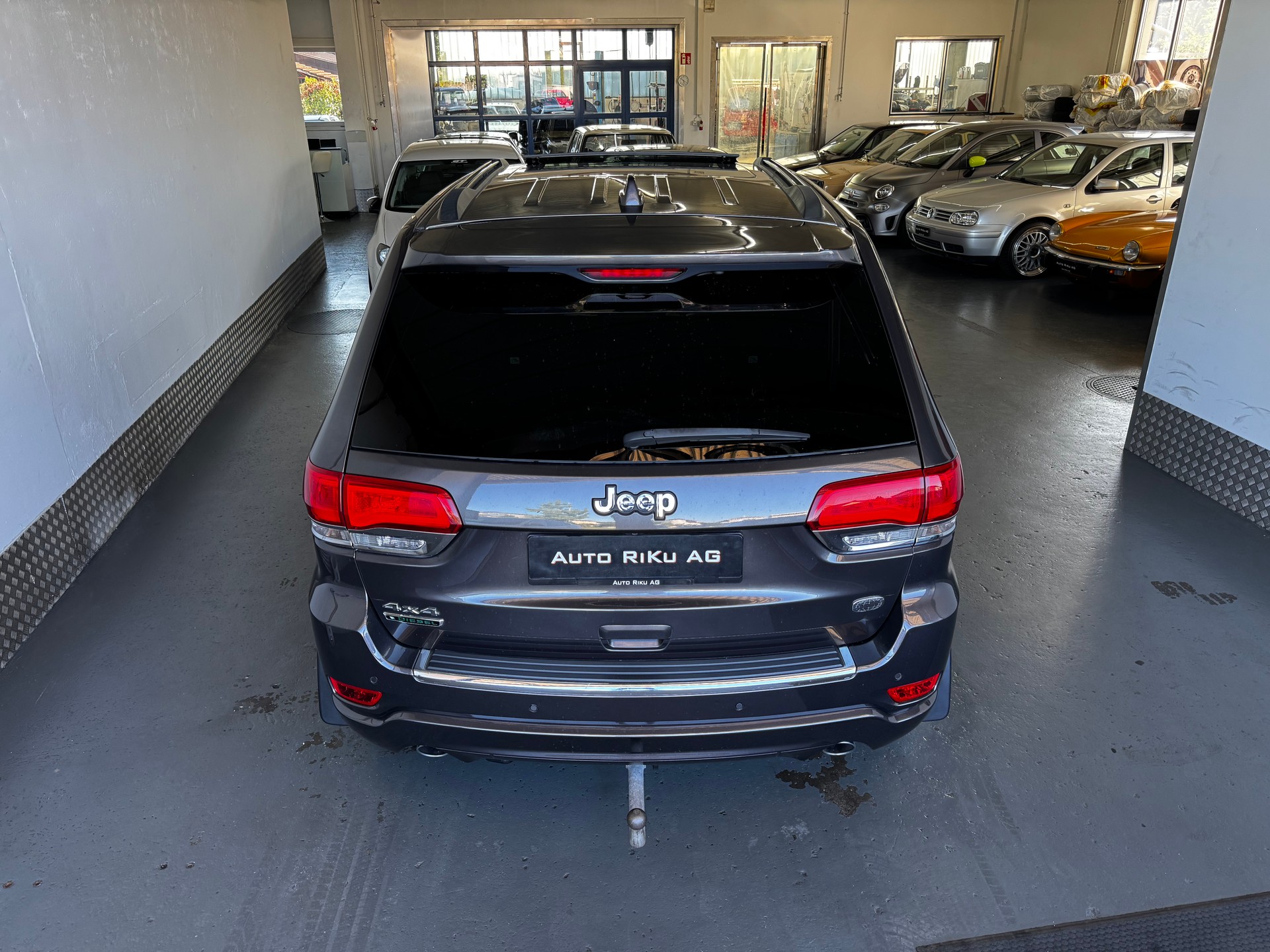 JEEP Grand Cherokee 3.0 CRD Overland Automatic-image-9