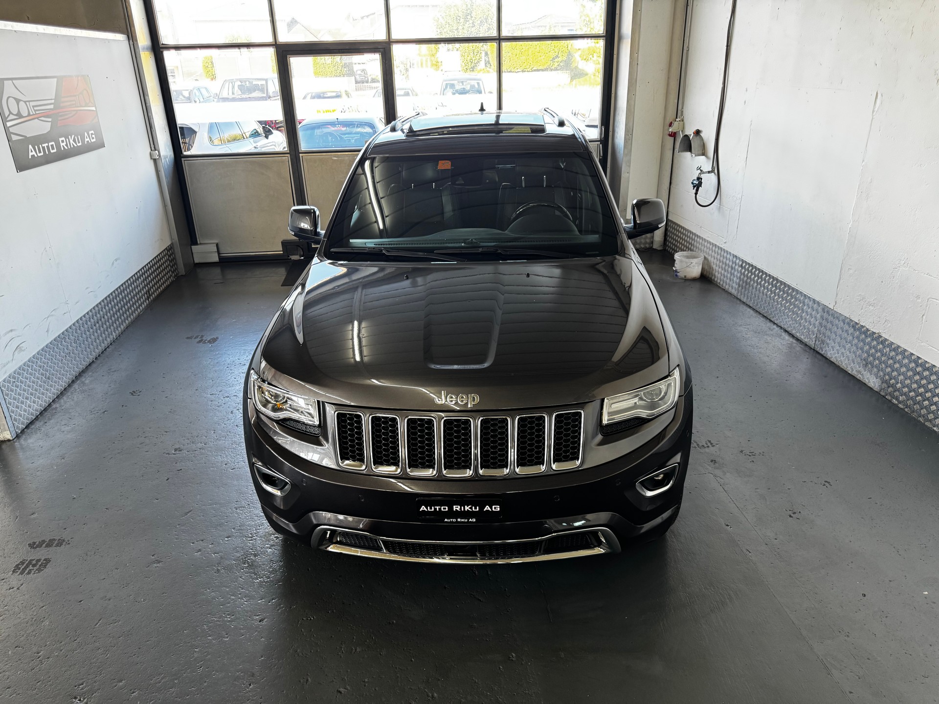 JEEP Grand Cherokee 3.0 CRD Overland Automatic-showroom-element-2