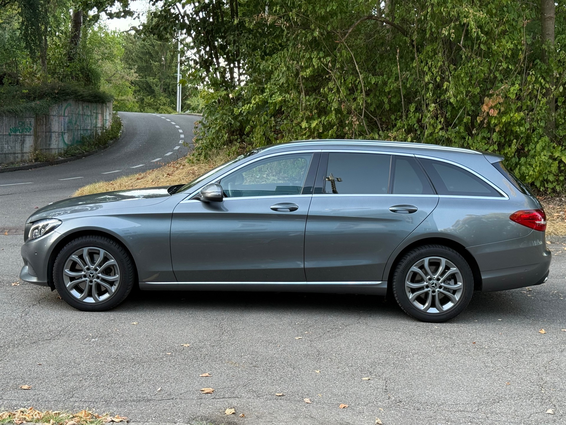 MERCEDES-BENZ C 250 d Swiss Star Exclusive 4Matic 9G-Tronic-image-8