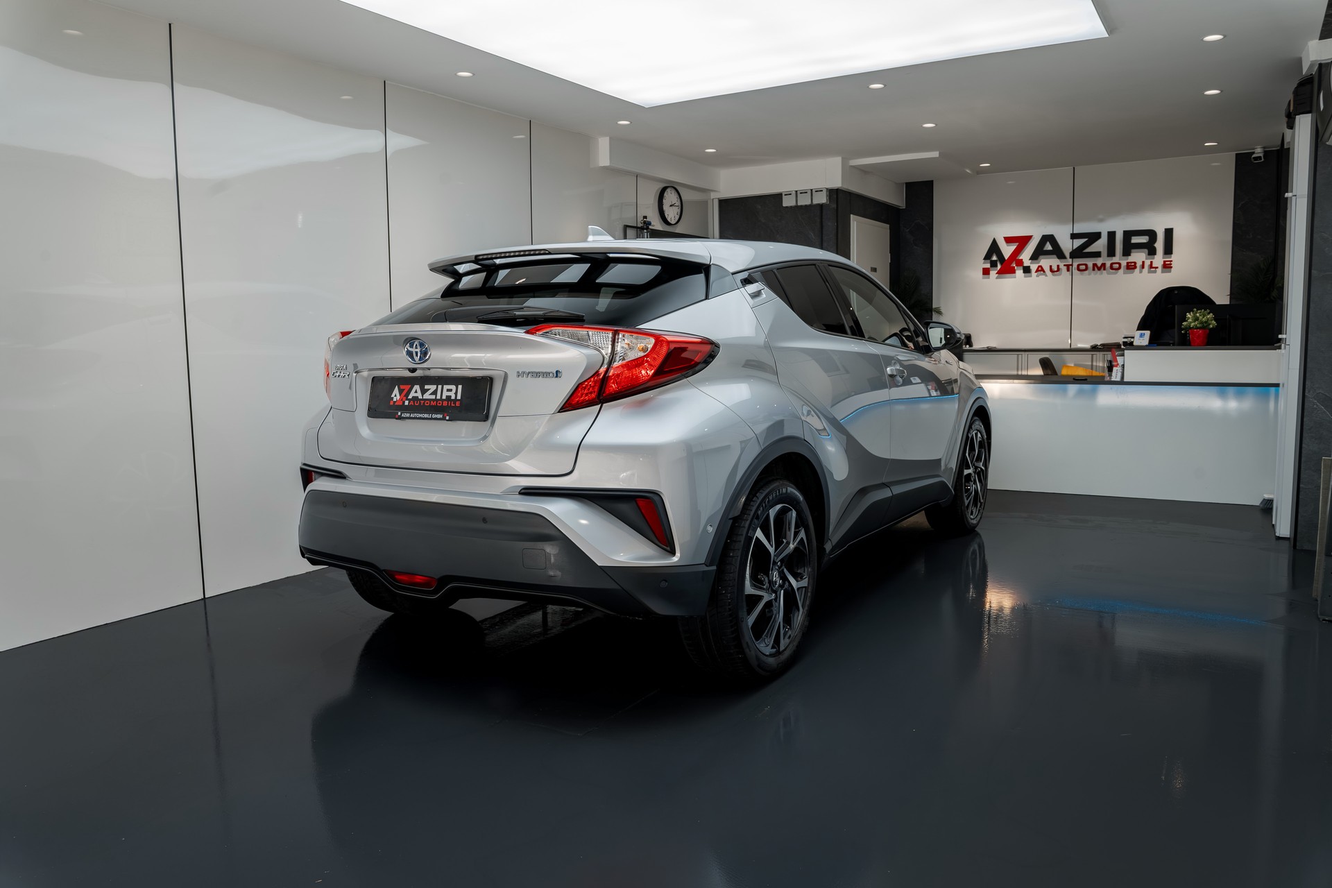 TOYOTA C-HR 1.8 HSD Style CVT-showroom-element-3