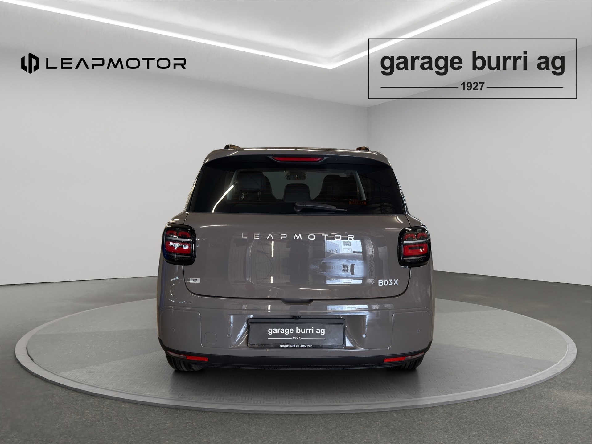 LEAPMOTOR B03X EV-showroom-element-3