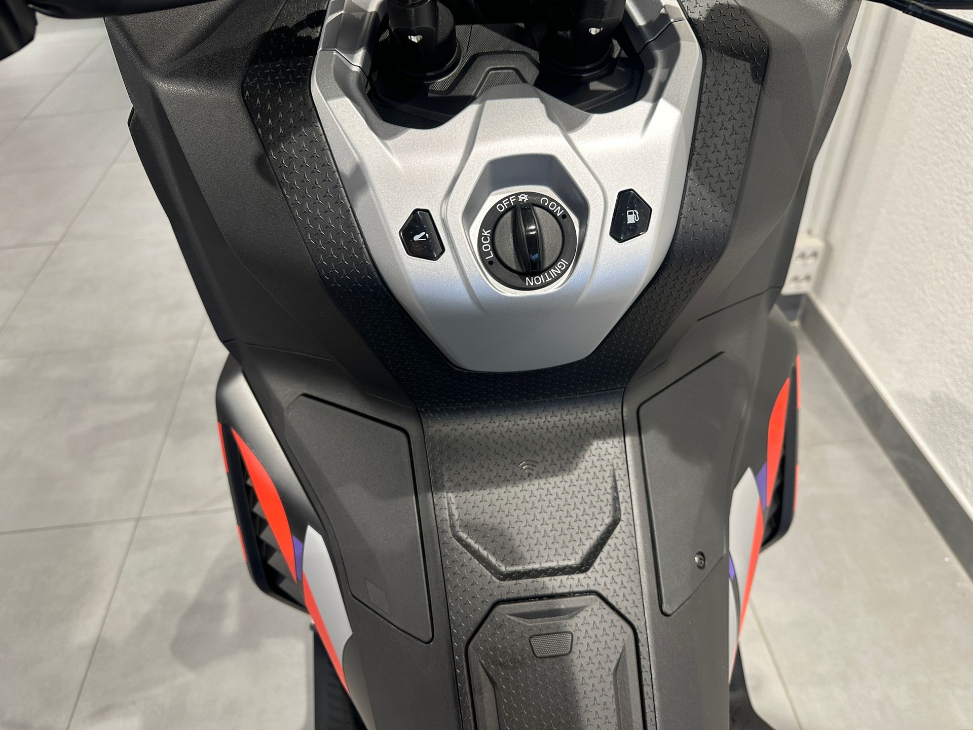 APRILIA Aprilia SR GT 400 Replica | Neu | Ab Lager Verfügbar | Adventure Roller | Garantie-image-13