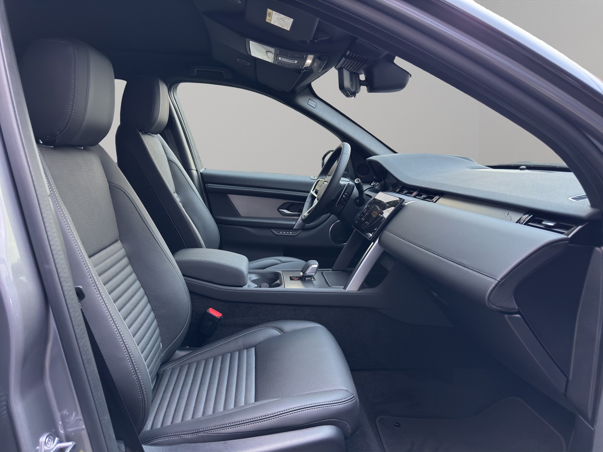 LAND ROVER Discovery Sport 1.5 T 270e Landmark-image-13