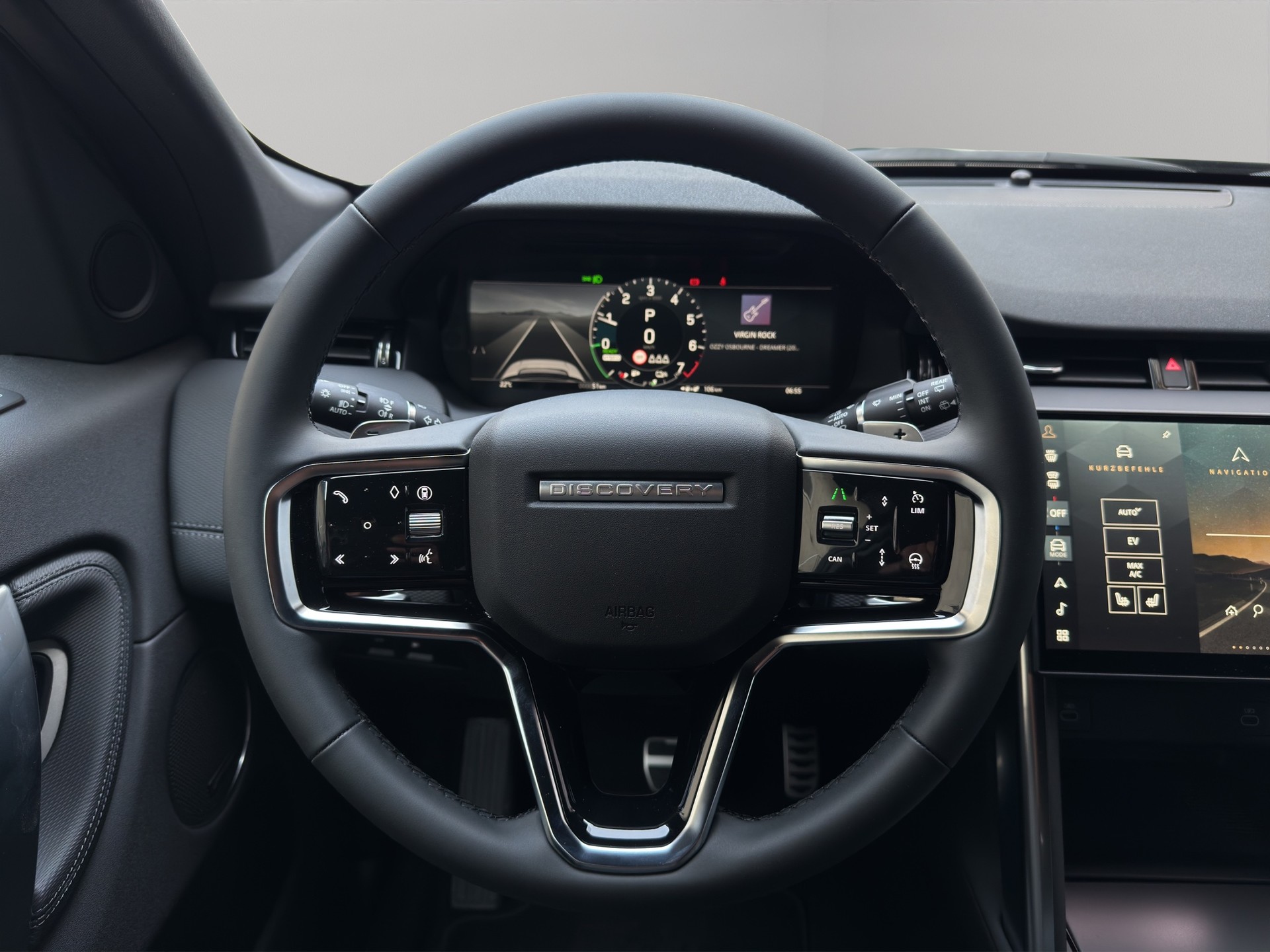 LAND ROVER Discovery Sport 1.5 T 270e Landmark-image-5
