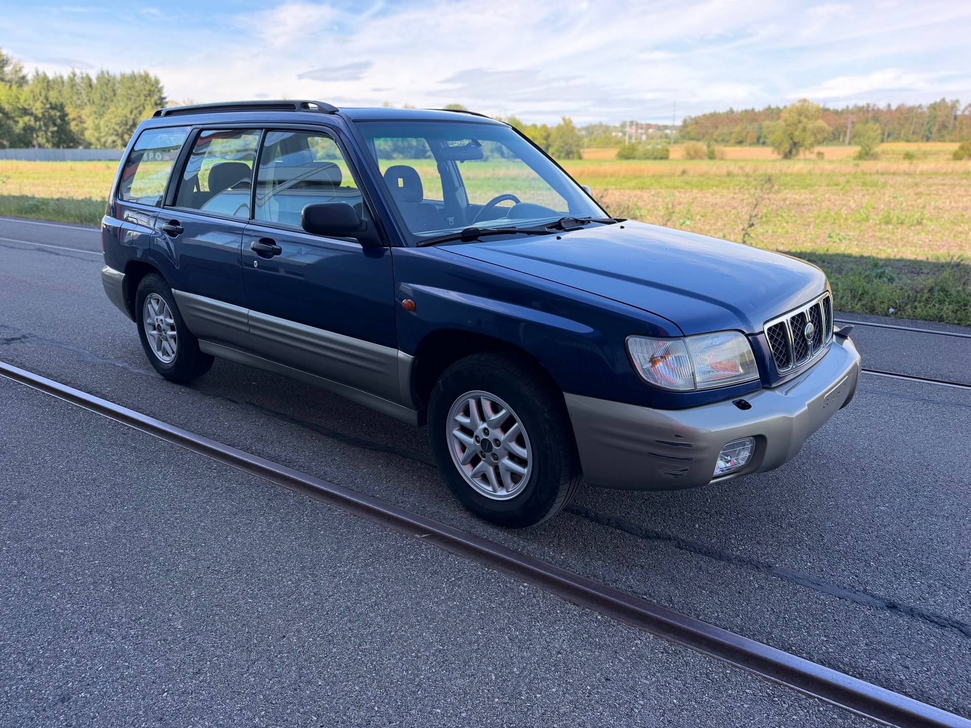 SUBARU Forester 2.0 Comfort Automatic-showroom-element-2