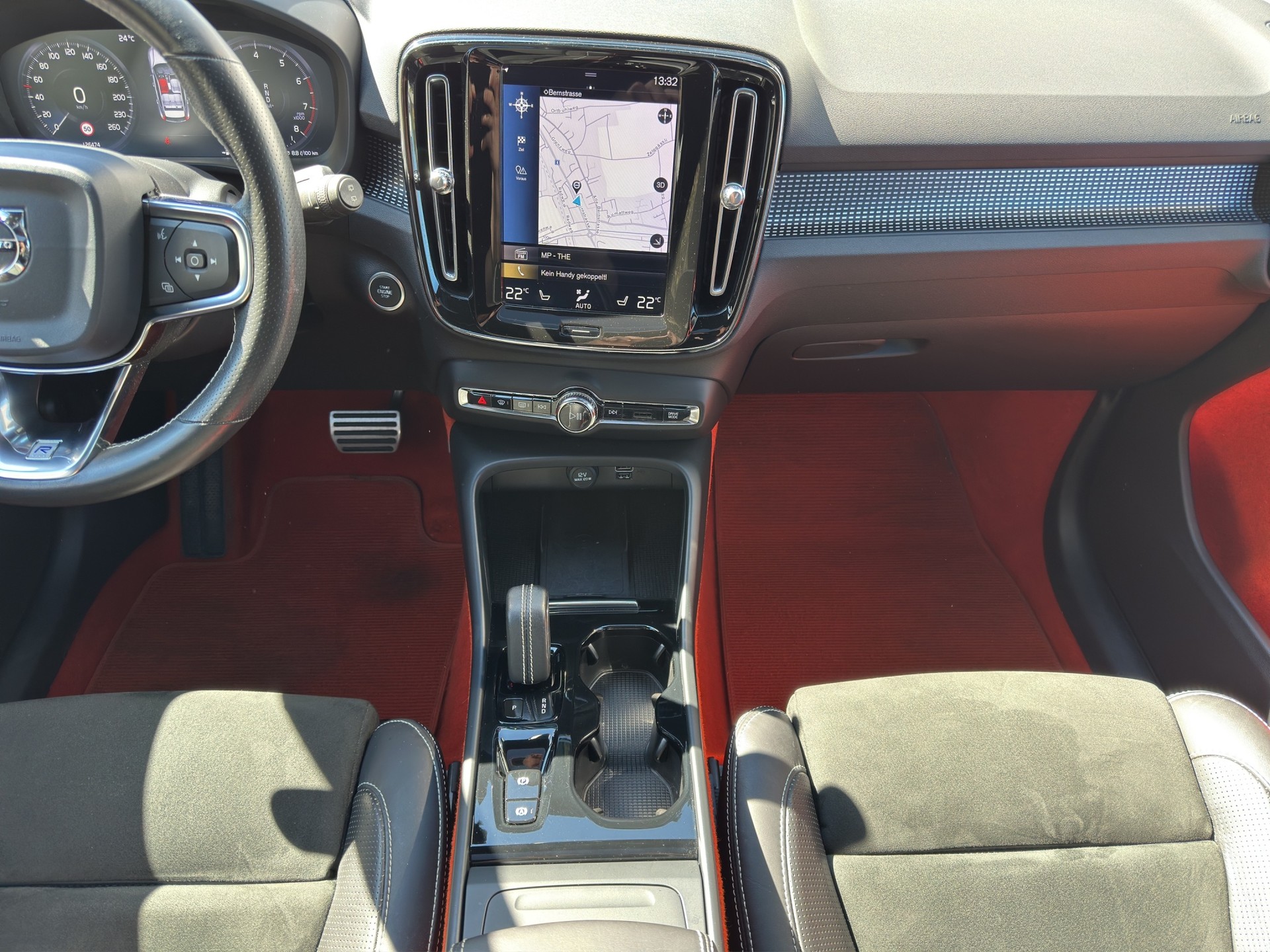 VOLVO XC40 2.0 T4 R-Design AWD-image-9