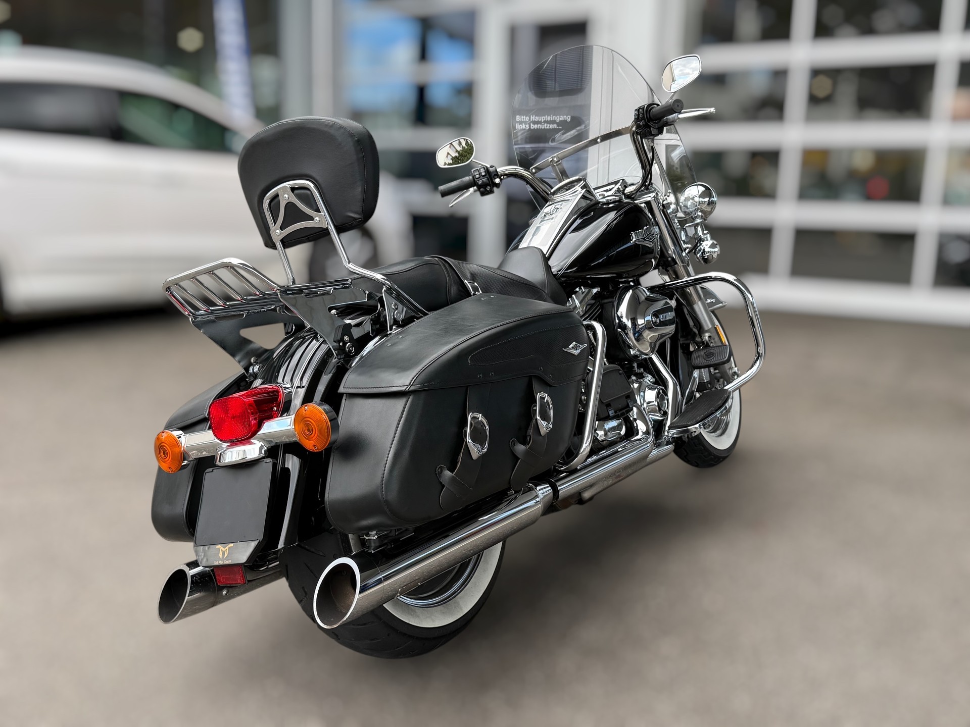 HARLEY-DAVIDSON FLHRC Road King Classic 103 ABS-image-9