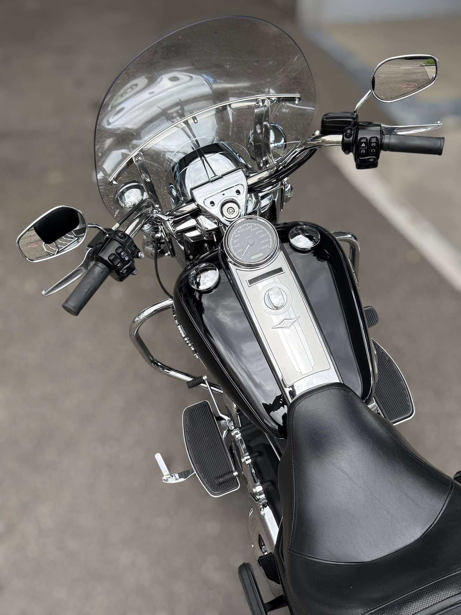 HARLEY-DAVIDSON FLHRC Road King Classic 103 ABS-image-7