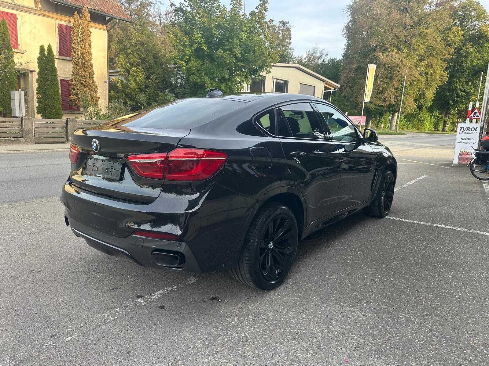 BMW X6 M50d Steptronic-showroom-element-3