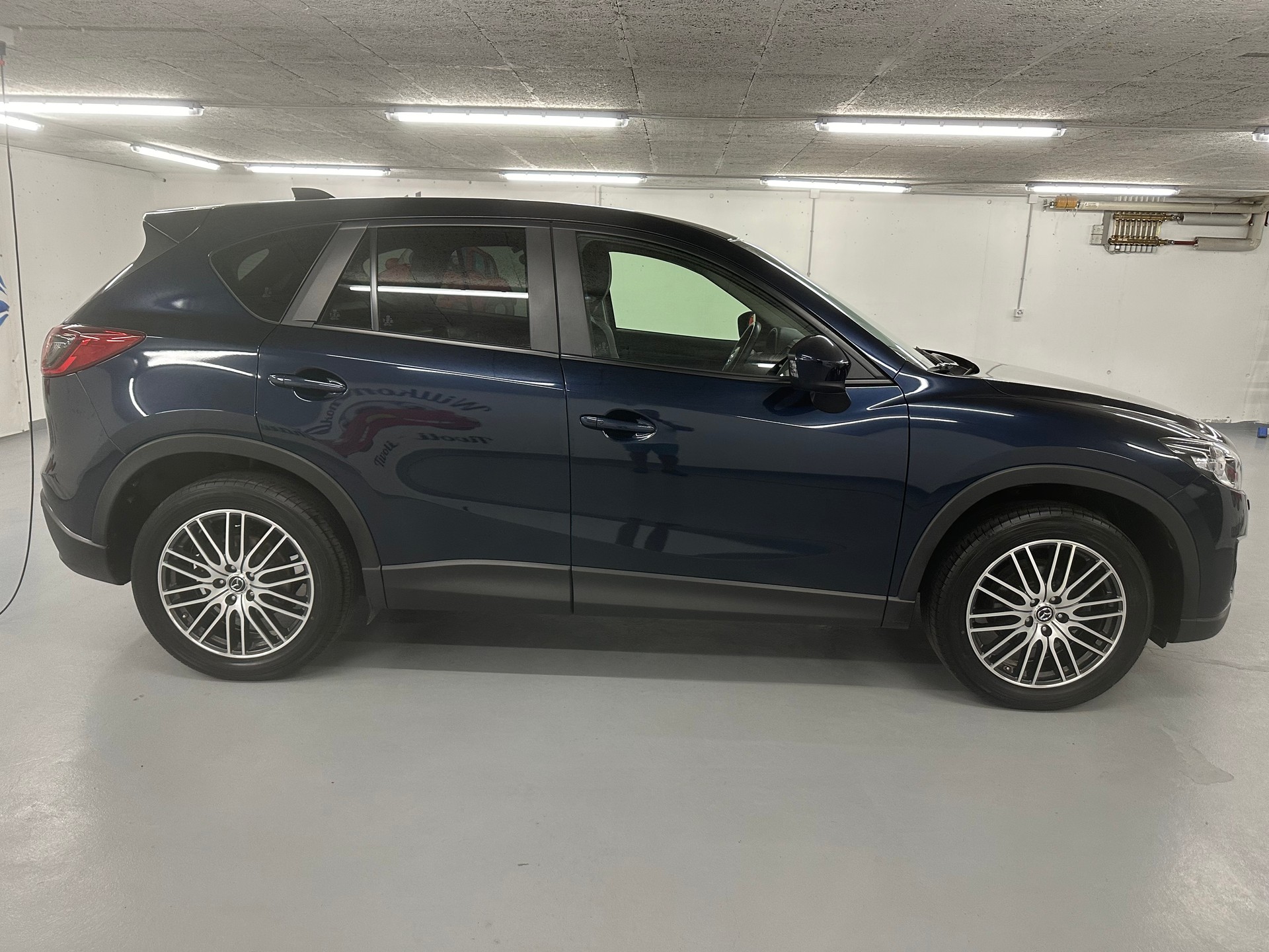 MAZDA CX-5 2.2 D HP Revolution AWD-showroom-element-3