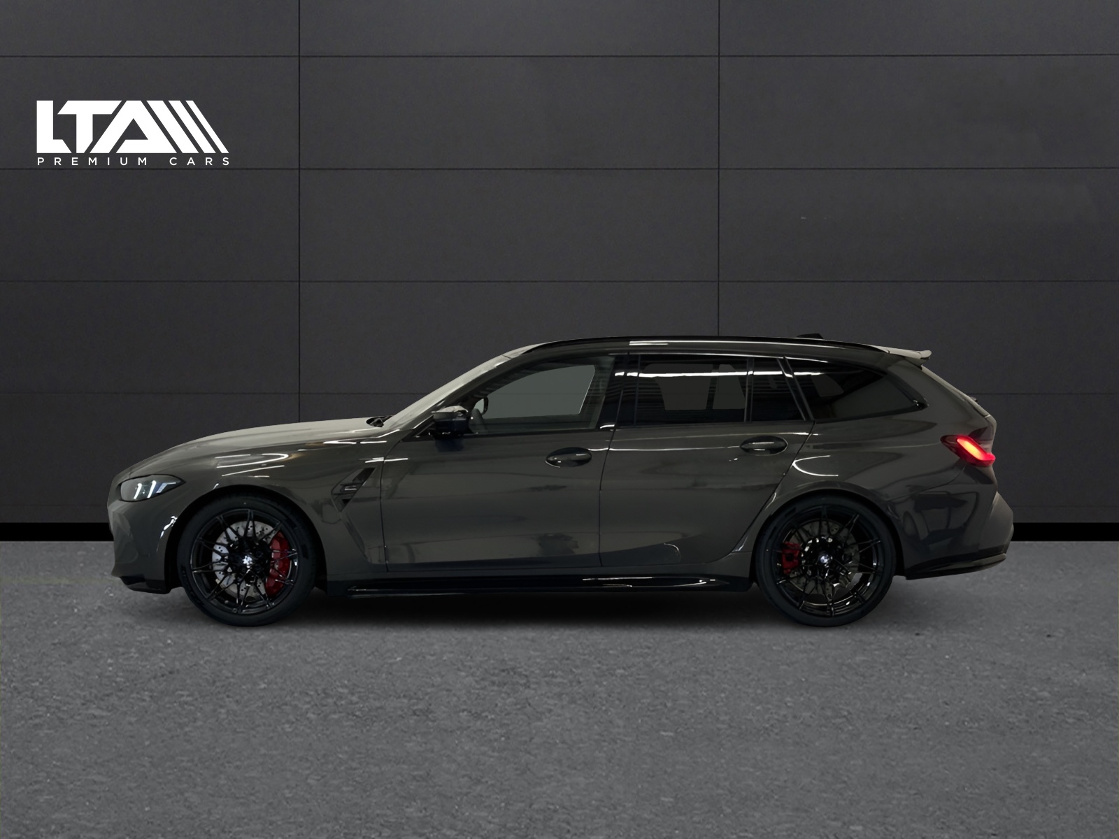 BMW M3 Touring xDrive Competition M-showroom-element-1