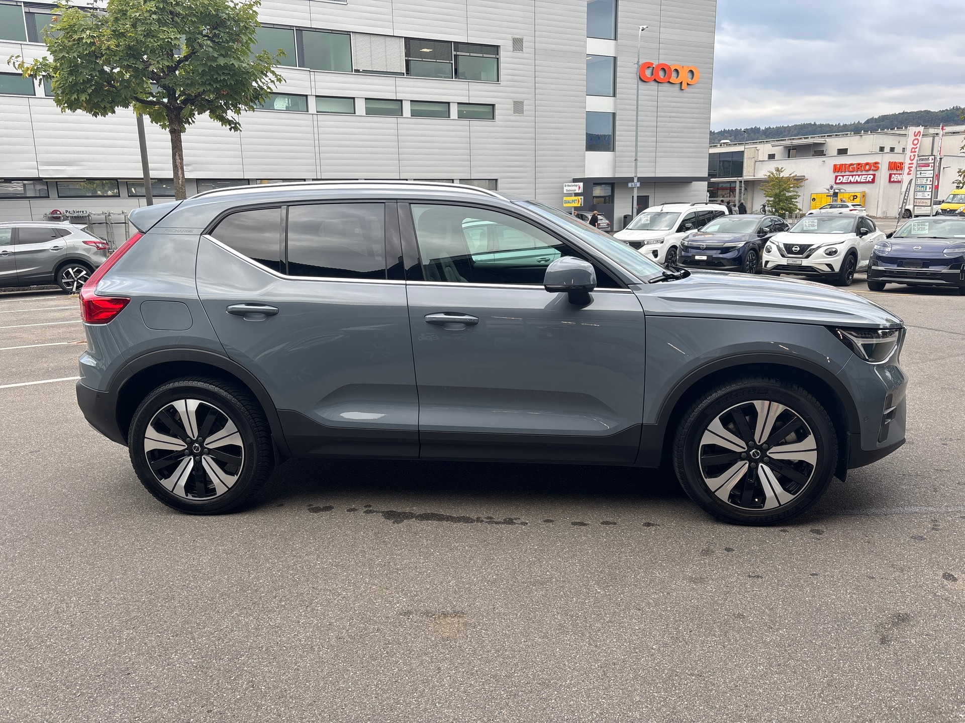 VOLVO XC40 T5 PHEV Ultimate Bright DCT-image-4