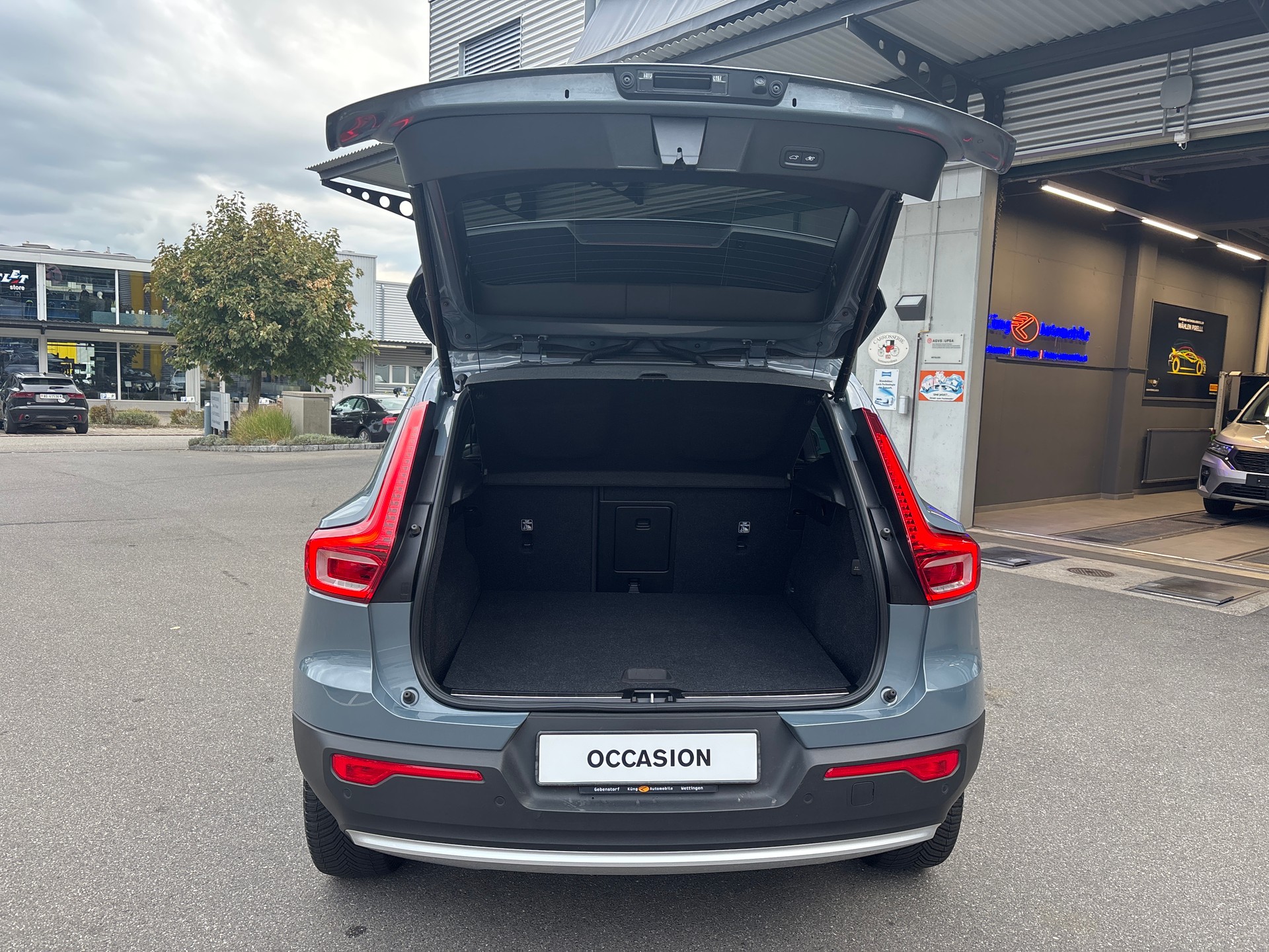 VOLVO XC40 T5 PHEV Ultimate Bright DCT-image-17