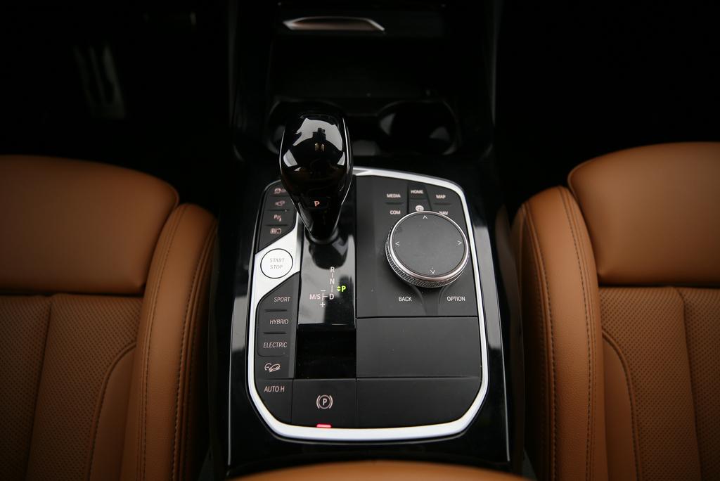 BMW X3 30e xDrive-image-8
