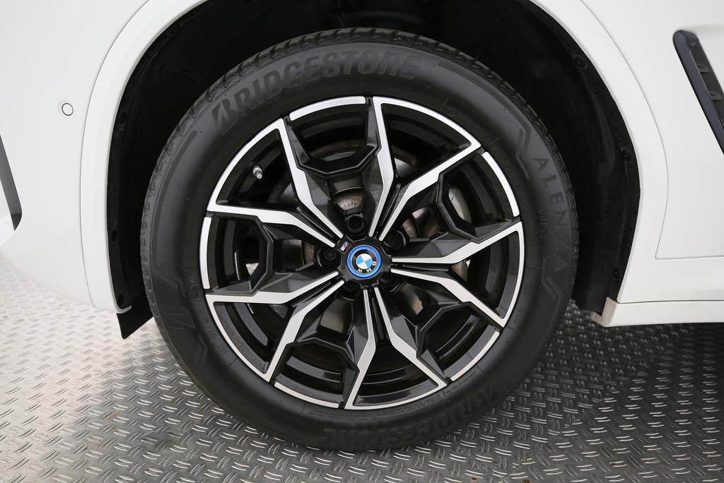 BMW X3 30e xDrive-image-19