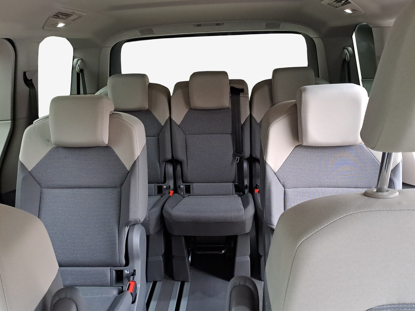 VW Multivan 2.0 TDI Trend Liberty DSG-image-11