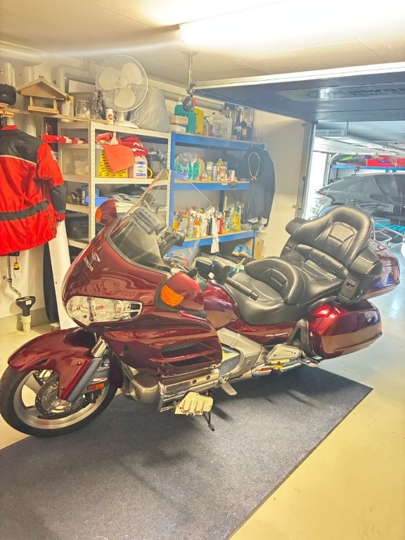 HONDA GL 1800 A Goldwing-image-6