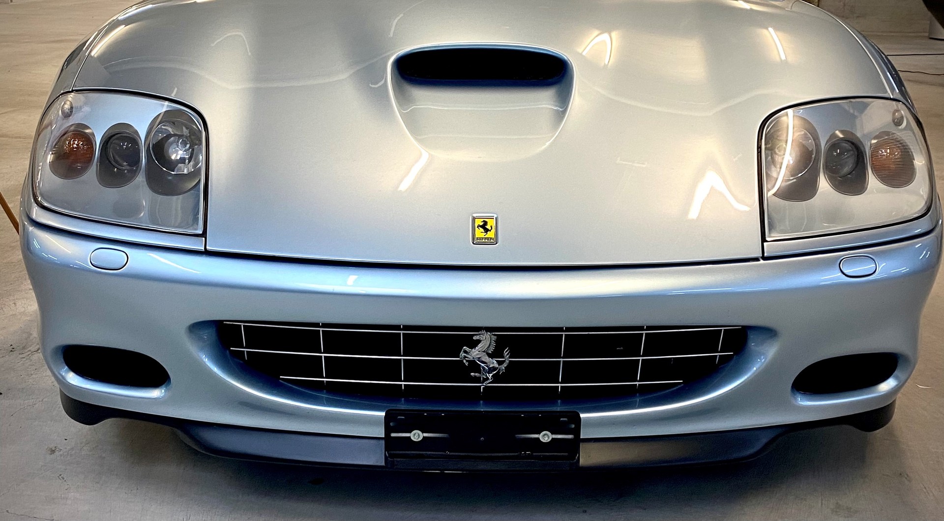 FERRARI 575M-showroom-element-2