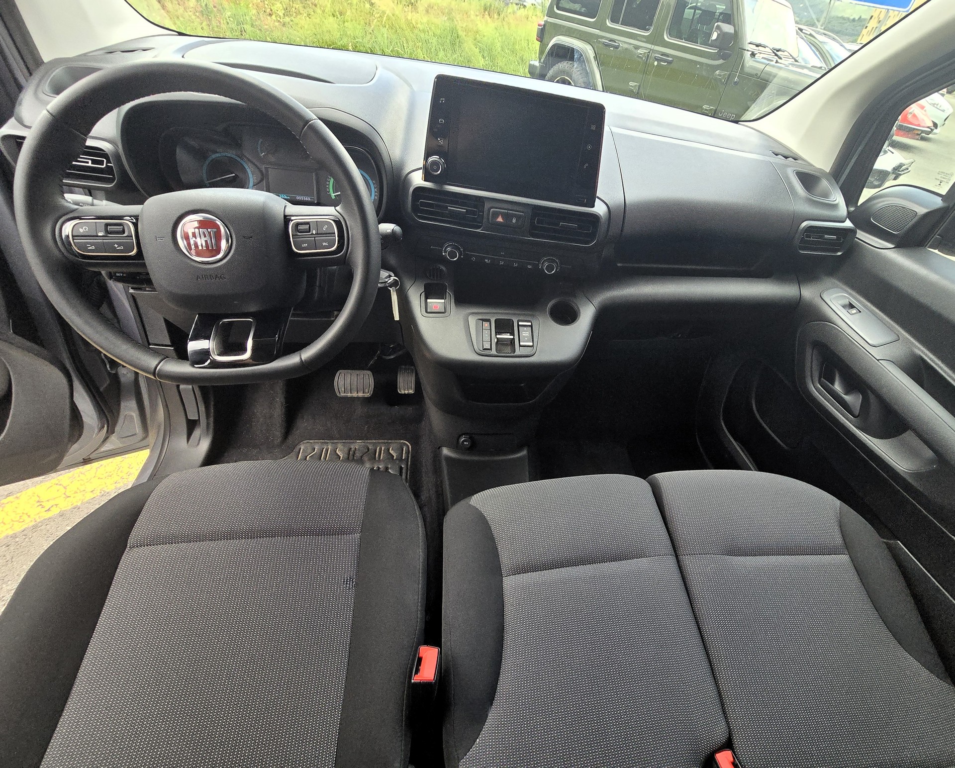 FIAT E-Doblo L1 50kWh 800kg Launch Edition-image-7