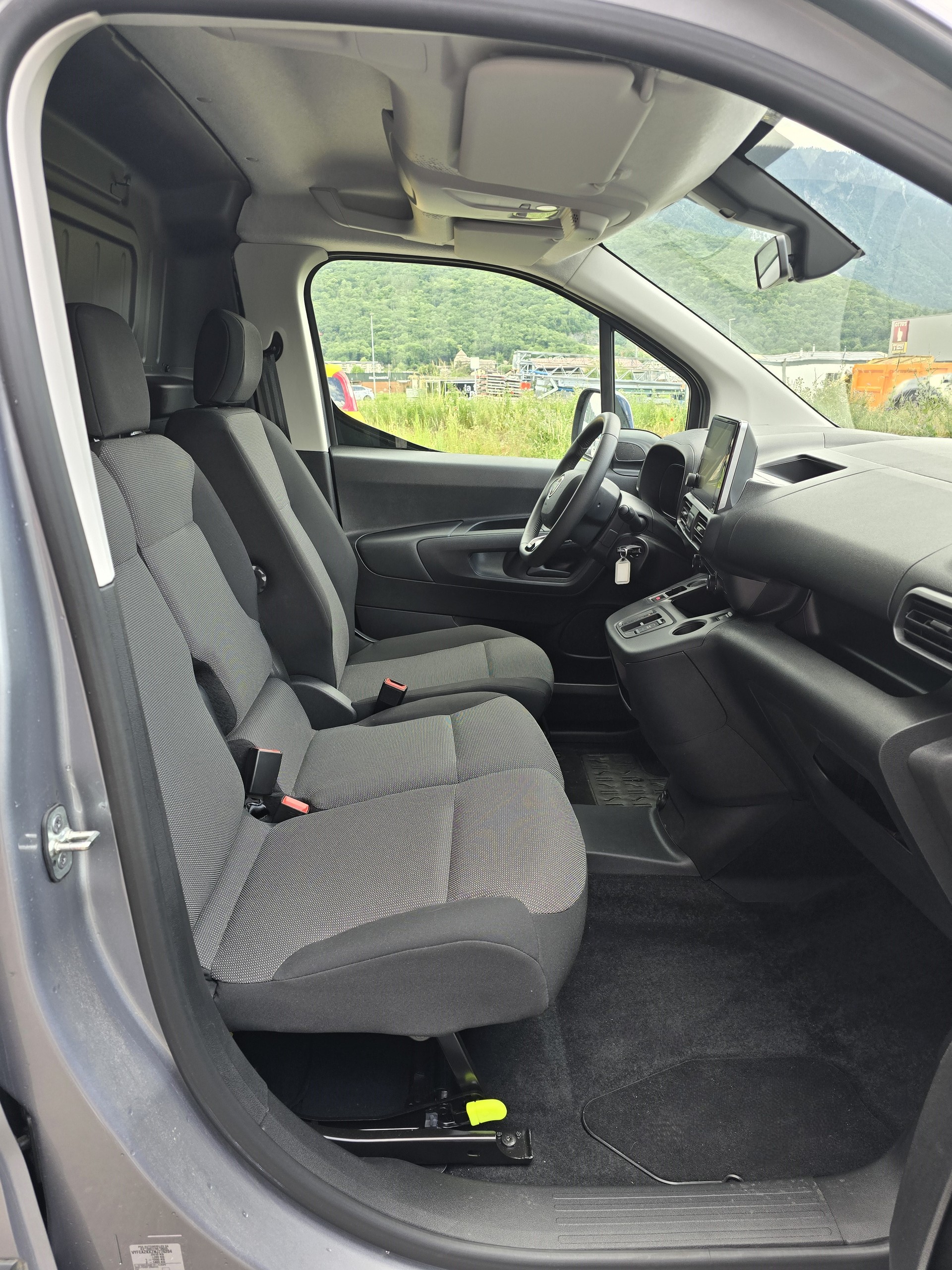 FIAT E-Doblo L1 50kWh 800kg Launch Edition-image-11