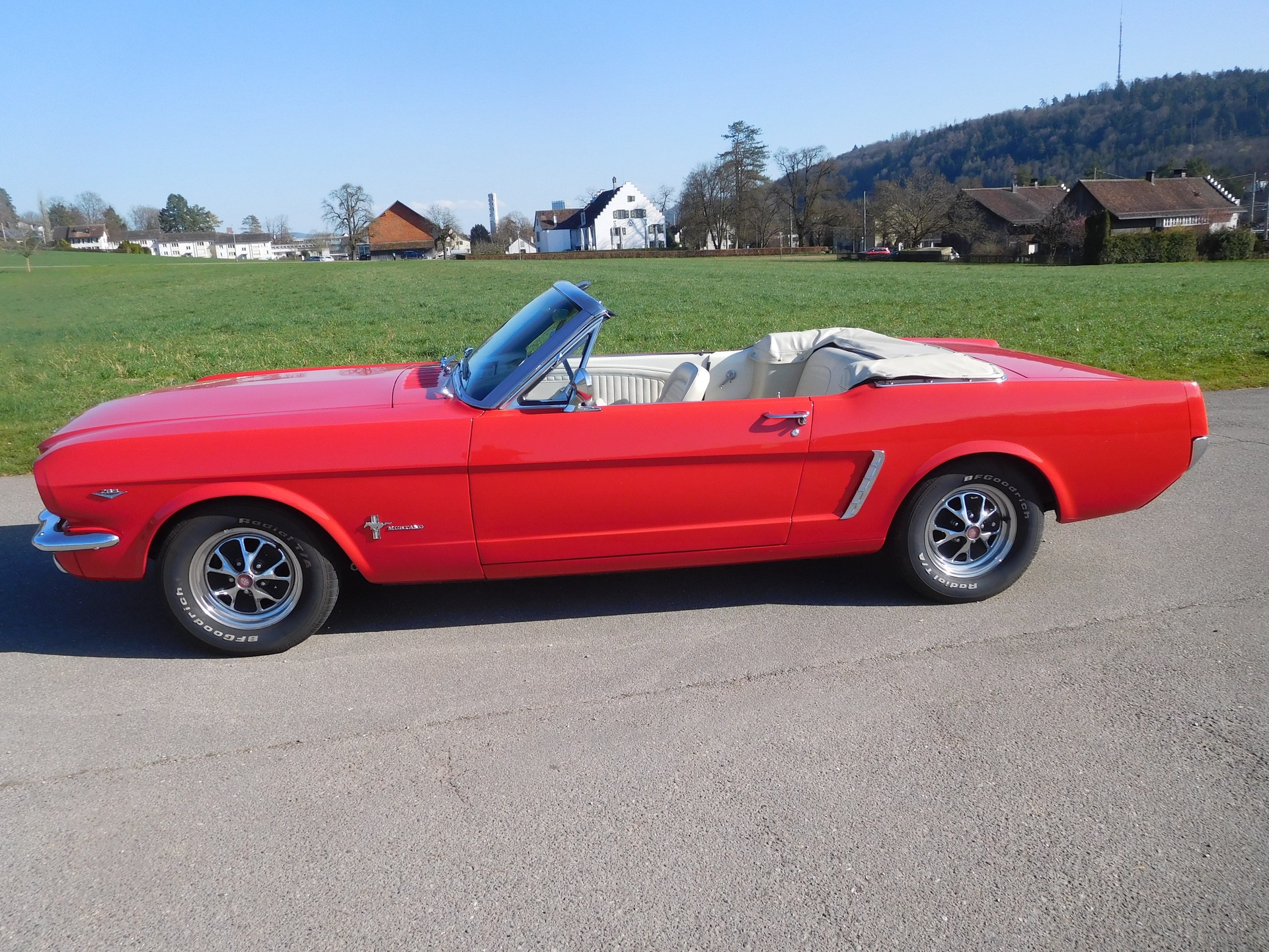 FORD MUSTANG V8 Cabrio-image-3