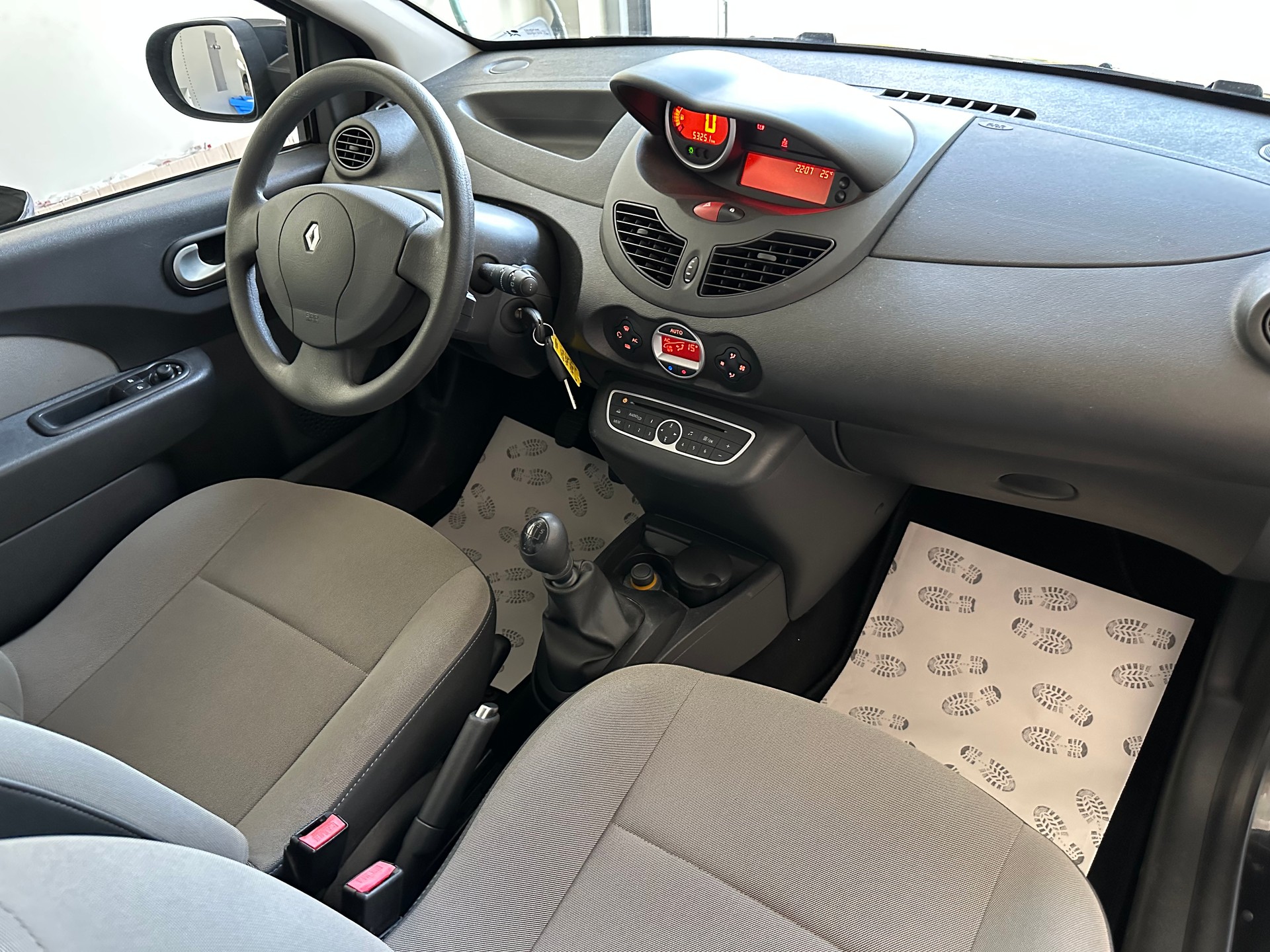 RENAULT Twingo 1.2 Expression-image-12