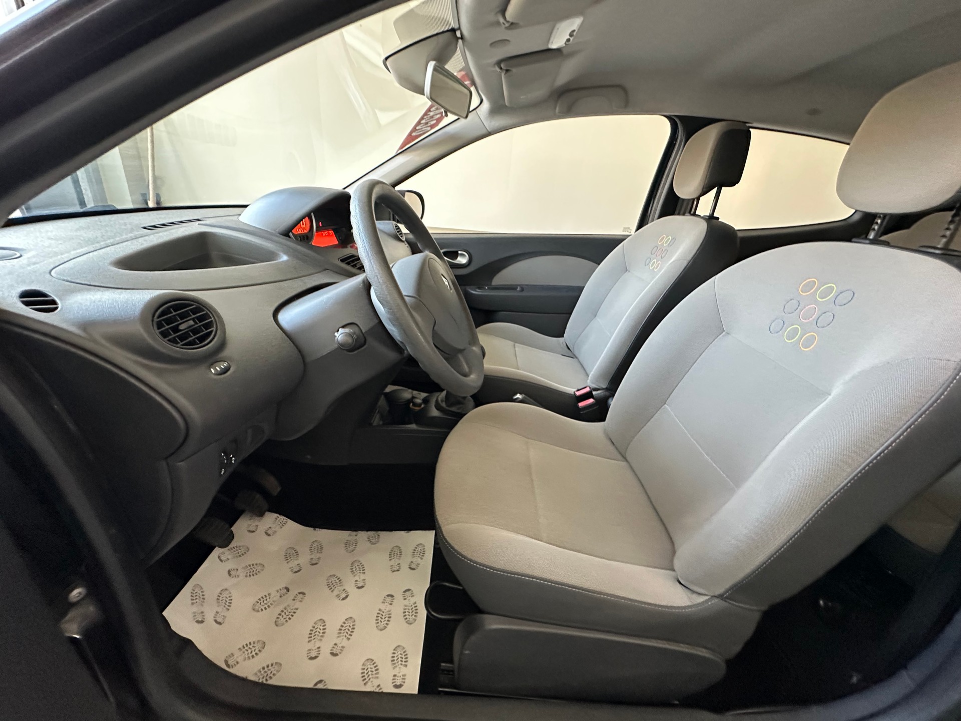 RENAULT Twingo 1.2 Expression-image-10
