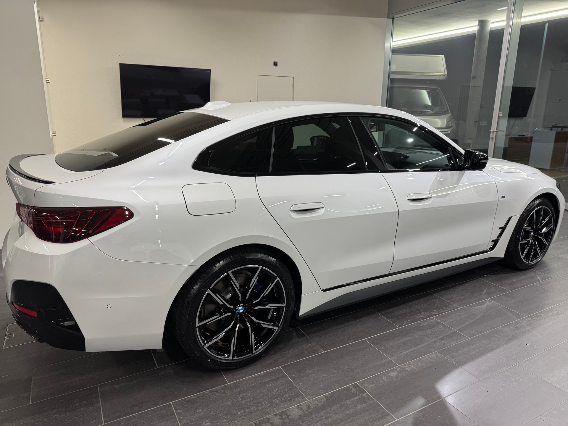 BMW M440i xDrive 48V Gran Coupé M Sport Pro Steptronic-image-1